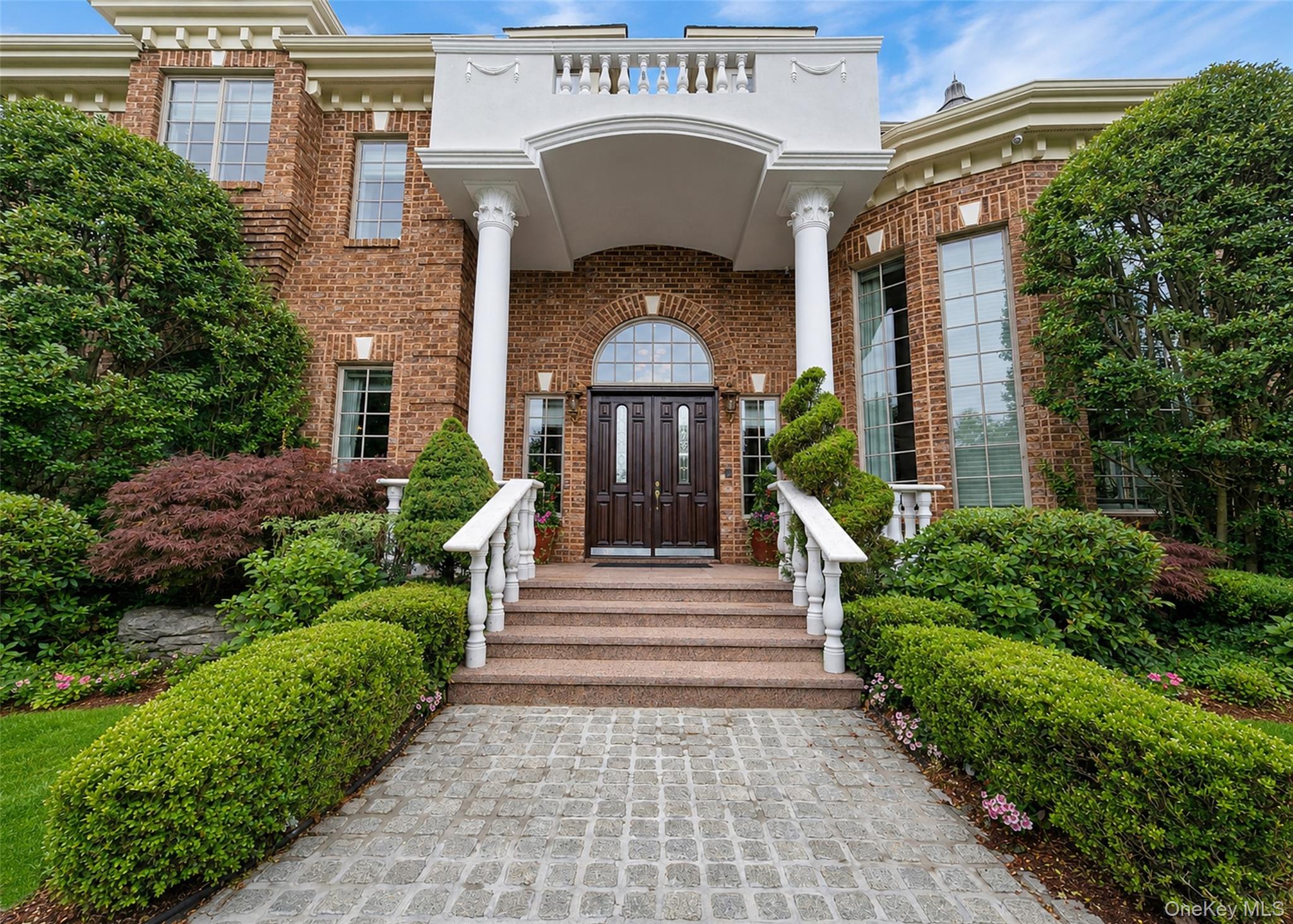 6 Boxwood Way Property Photo 2