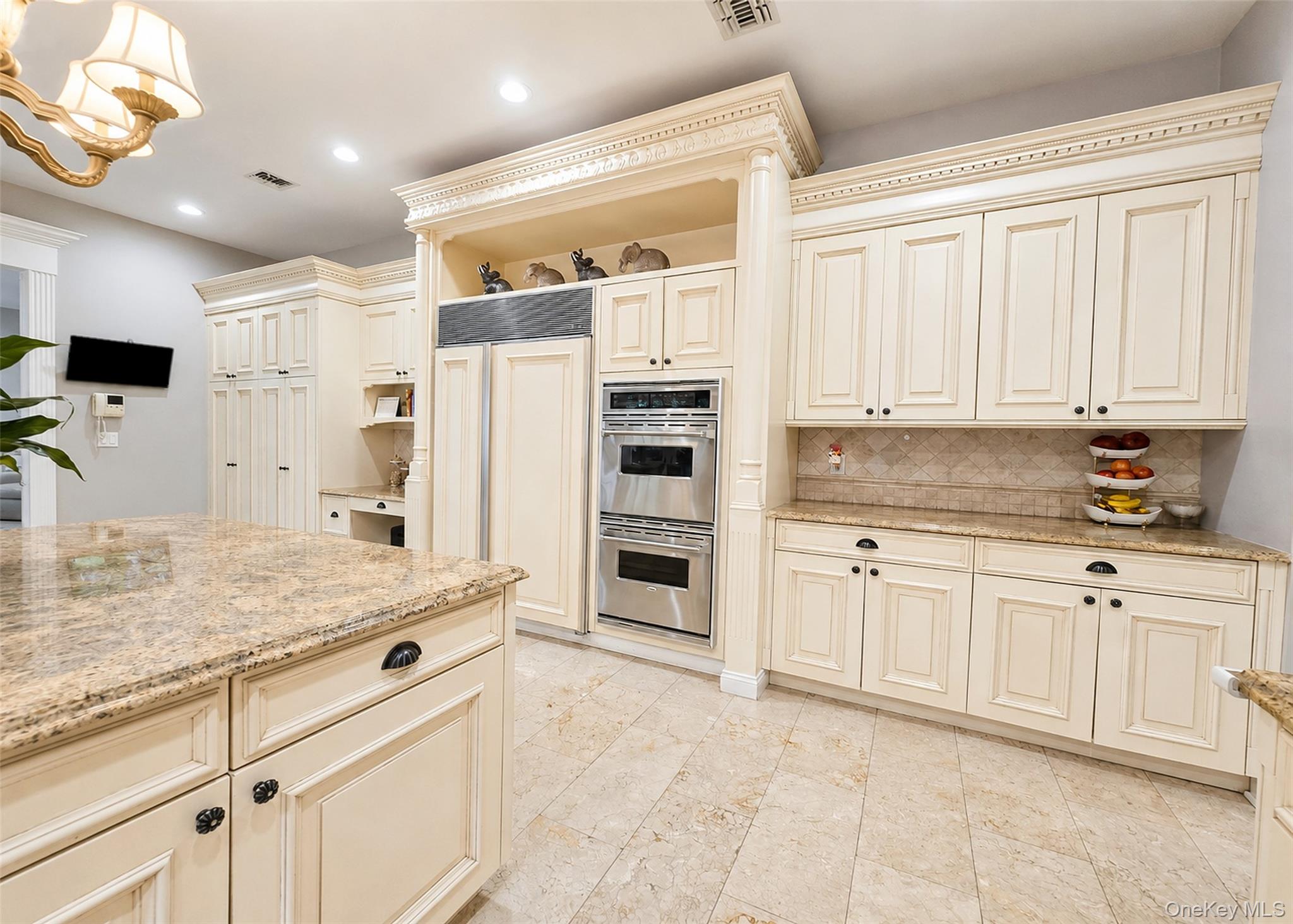 6 Boxwood Way Property Photo 9