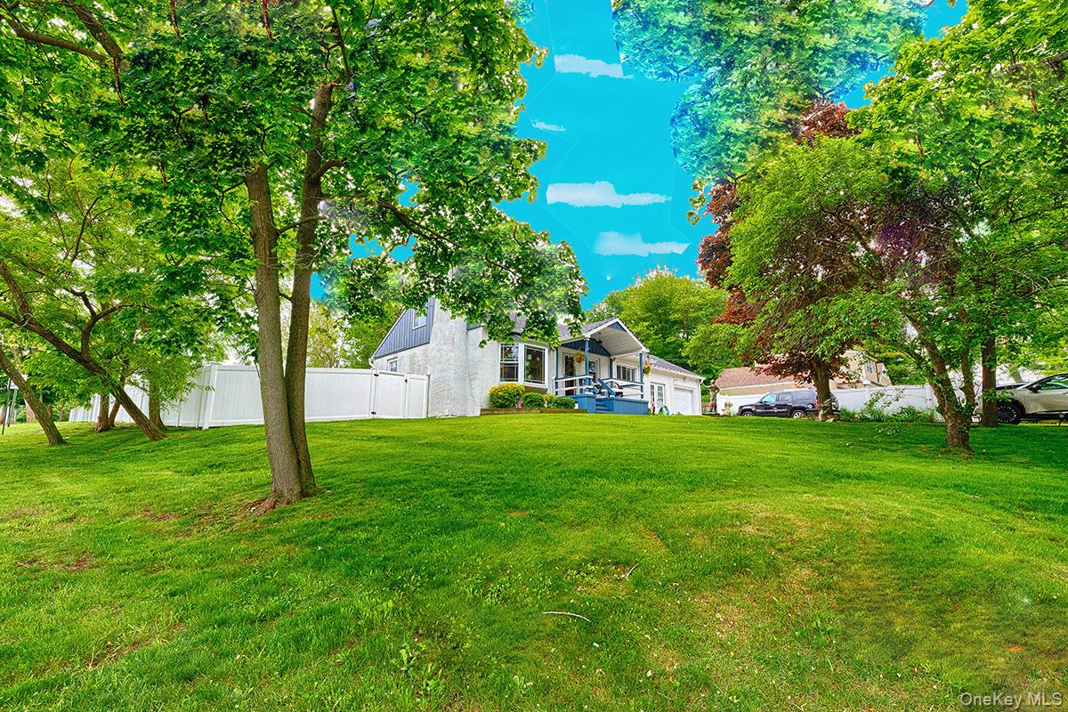 8 Van Cedar Street 8 Property Photo 1