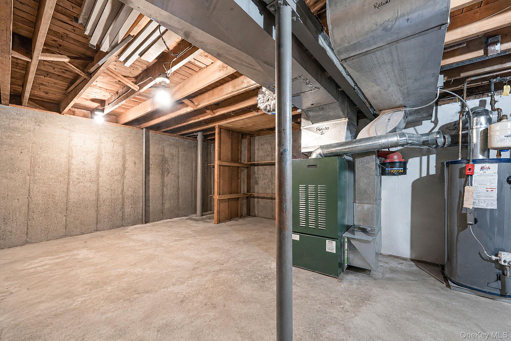 107 W Walnut Street Property Photo 15