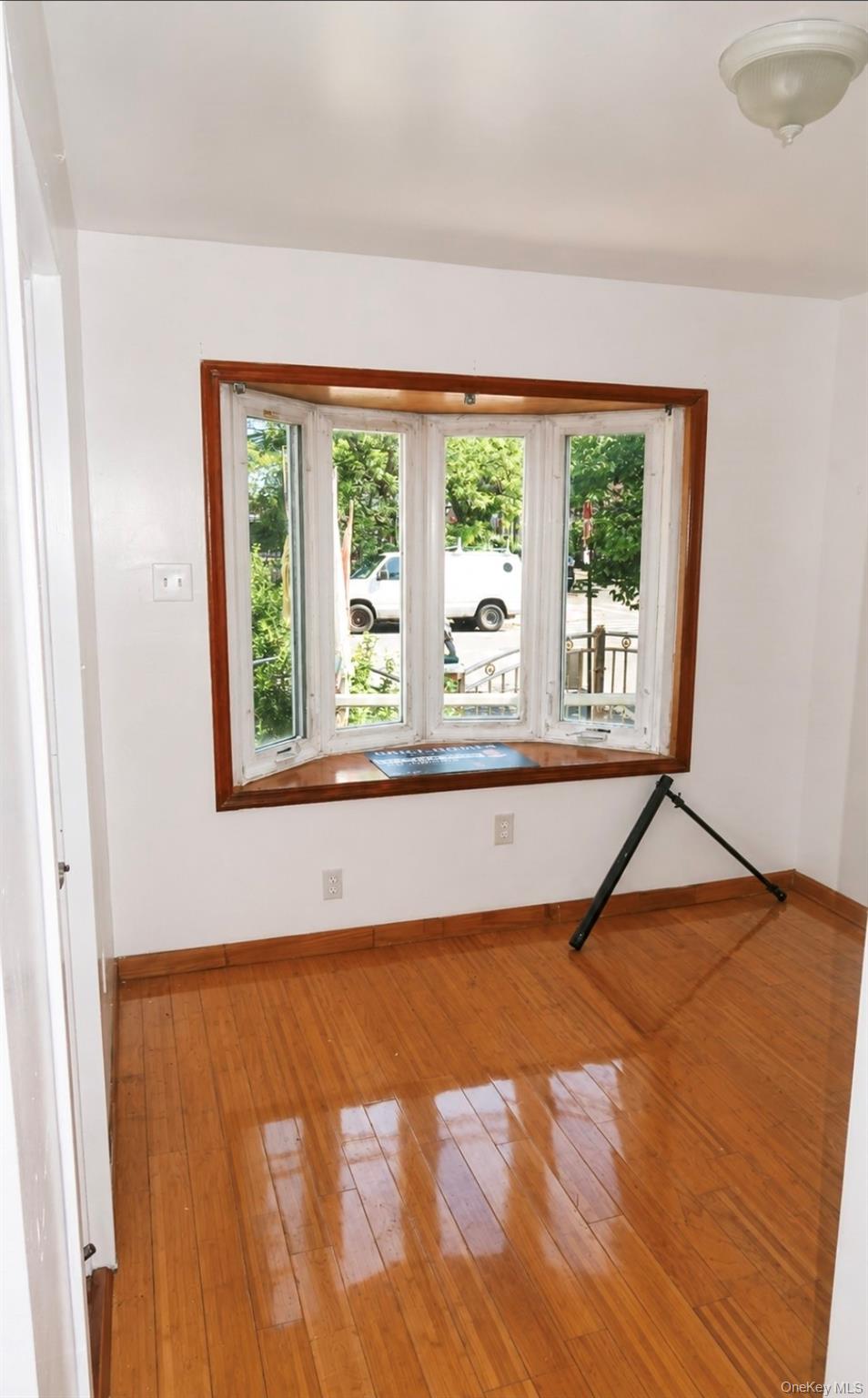 11403 111th Avenue Property Photo 9