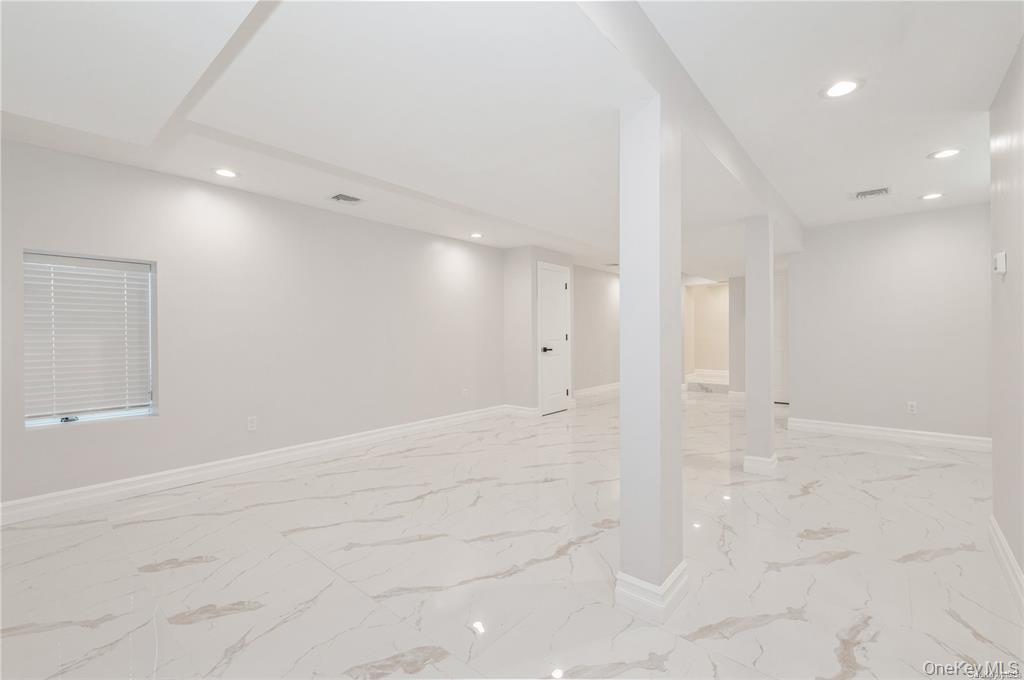 19 6th Street Property Photo 13