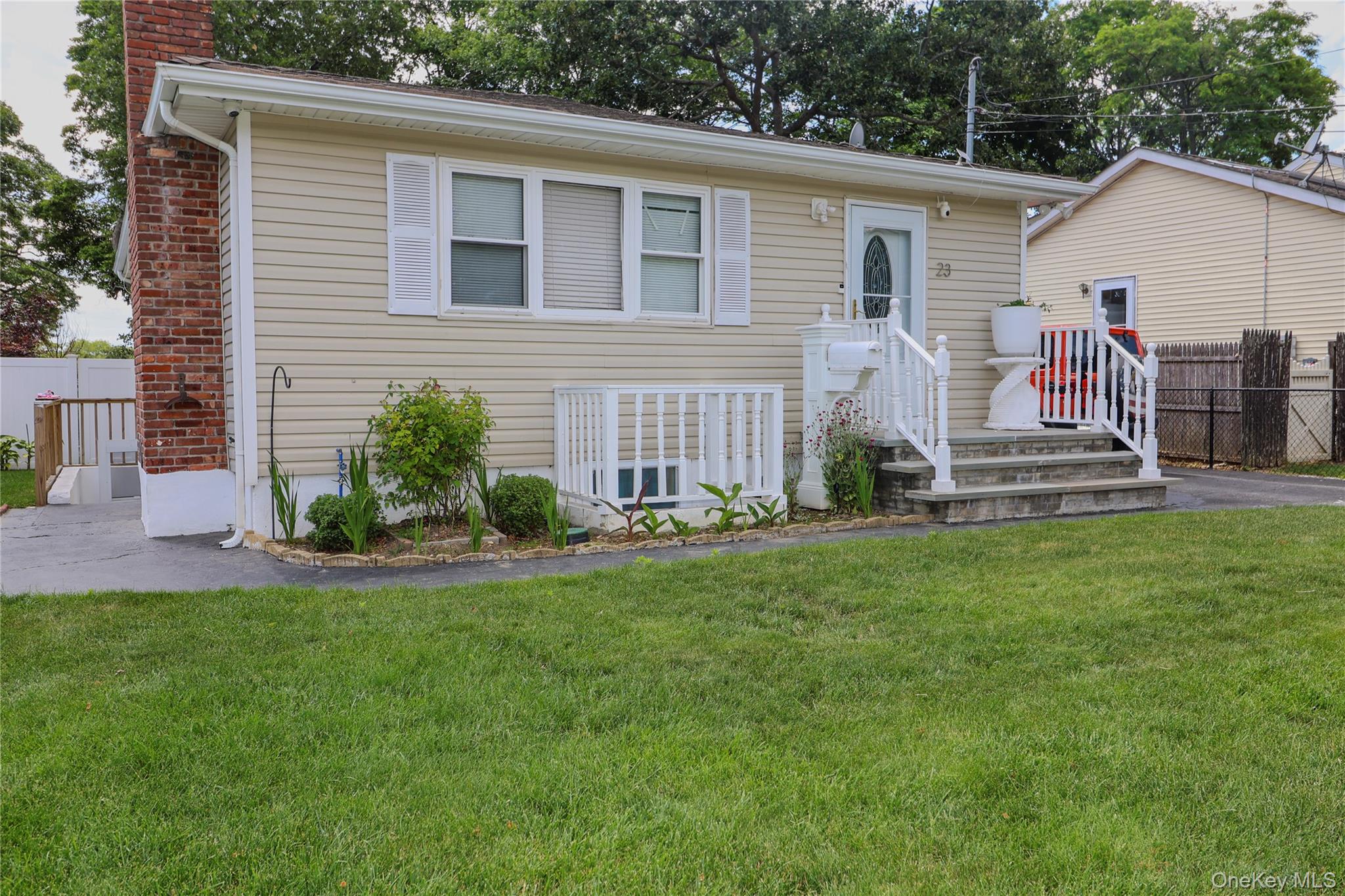 23 Peters Boulevard Property Photo 1