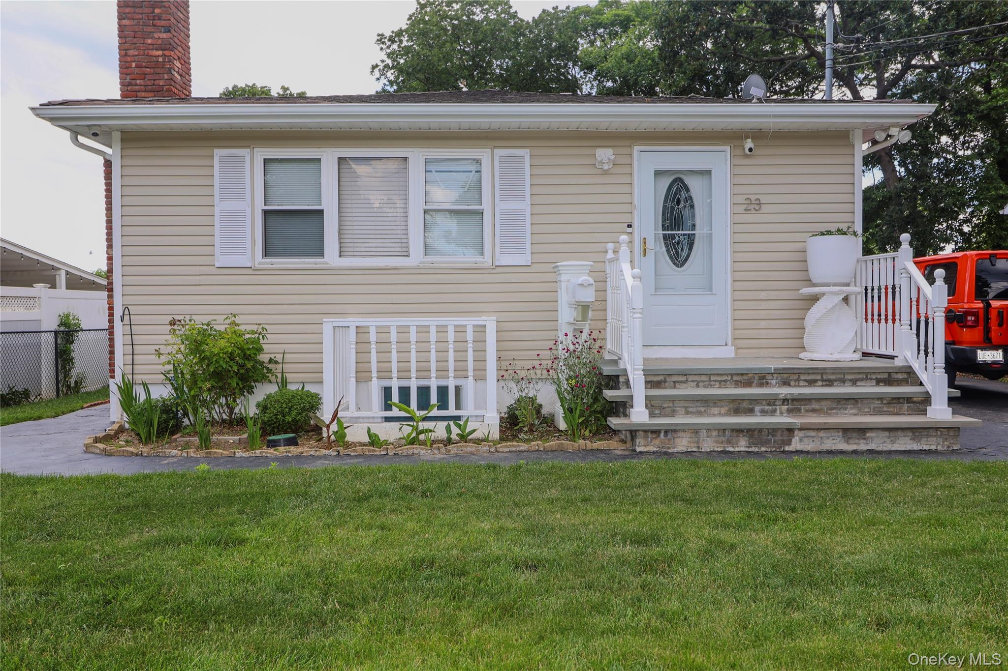 23 Peters Boulevard Property Photo 2