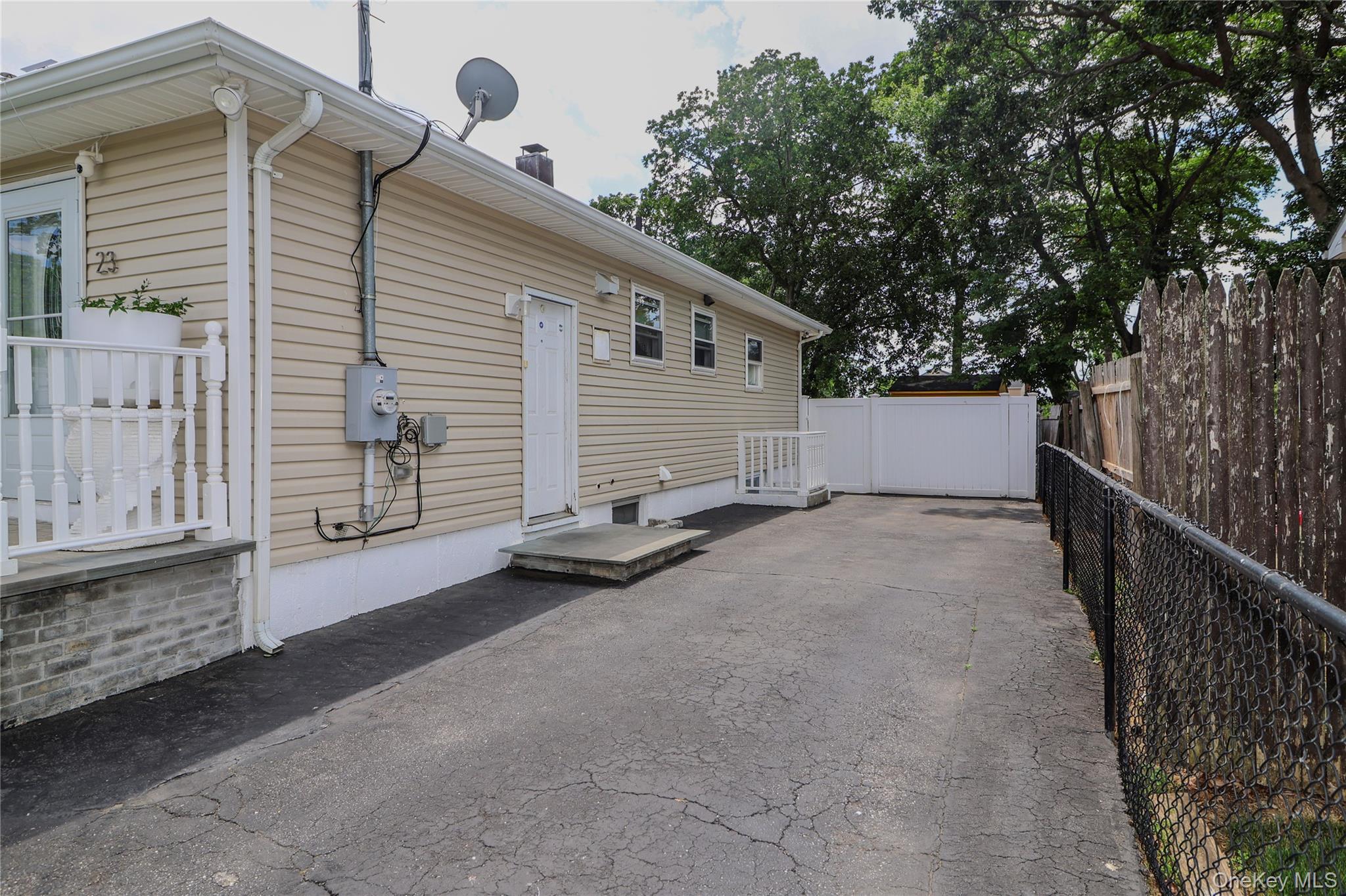 23 Peters Boulevard Property Photo 22