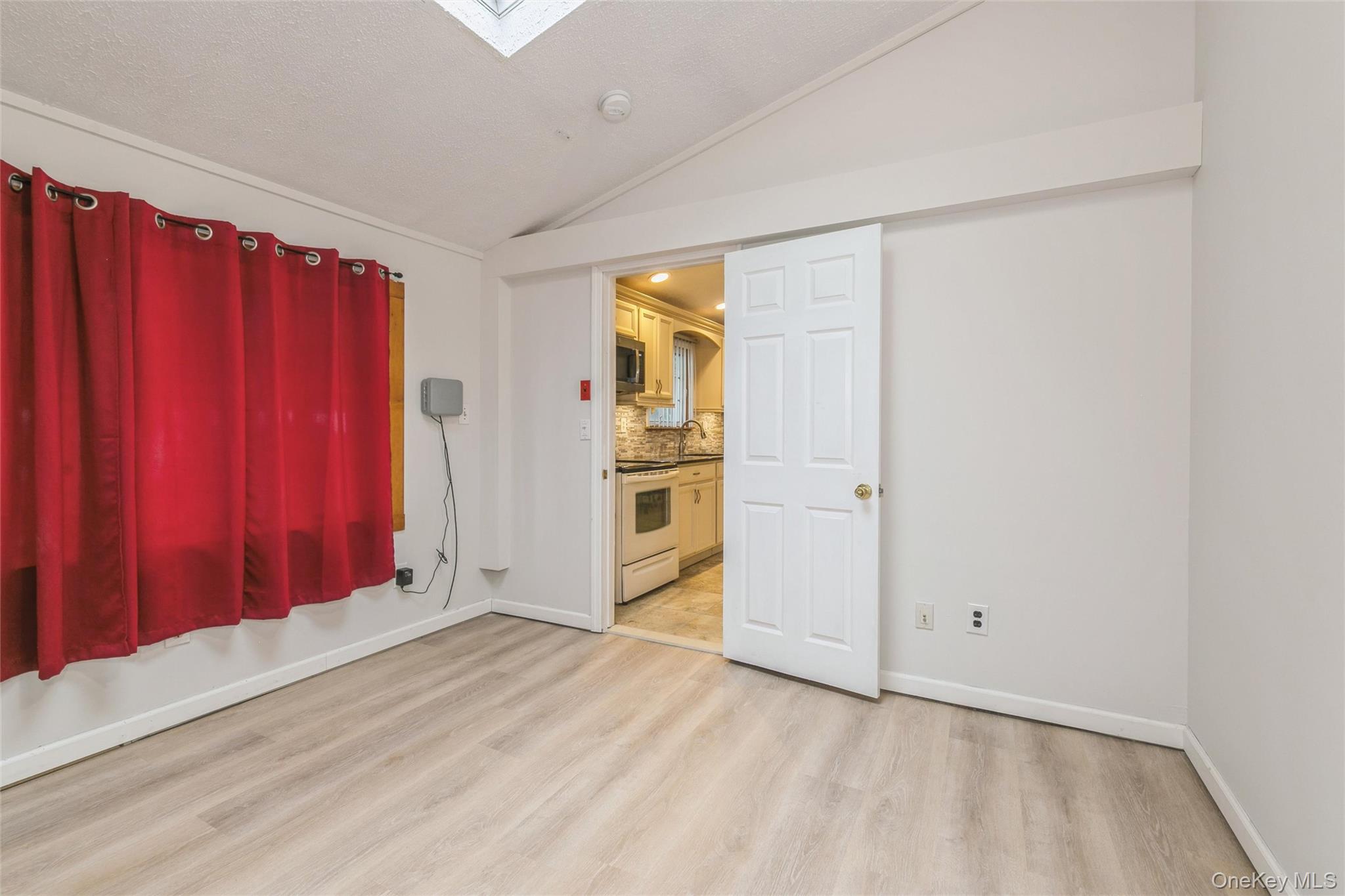 26 Huxley Lane Property Photo 19