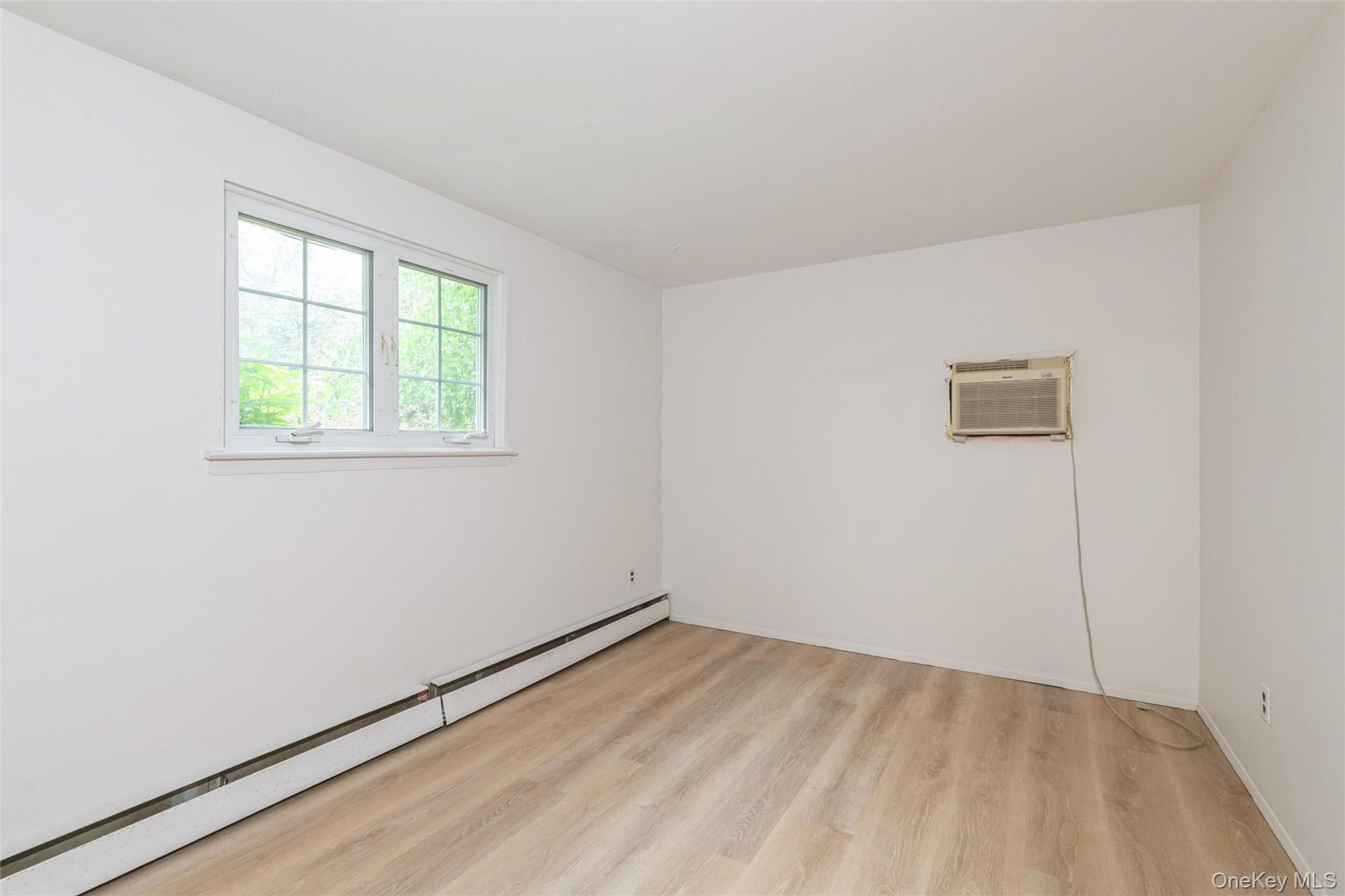 26 Huxley Lane Property Photo 24