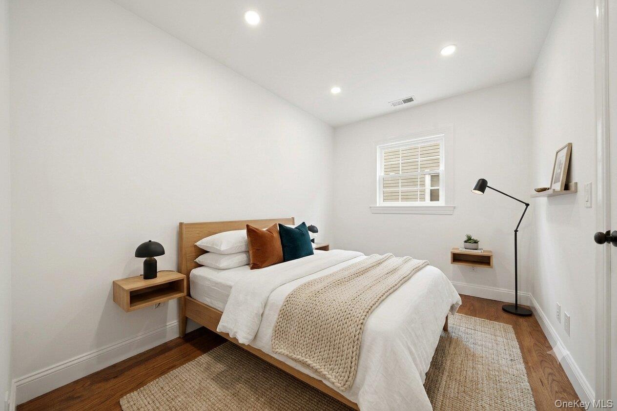 3914 Waverly Avenue Property Photo 10