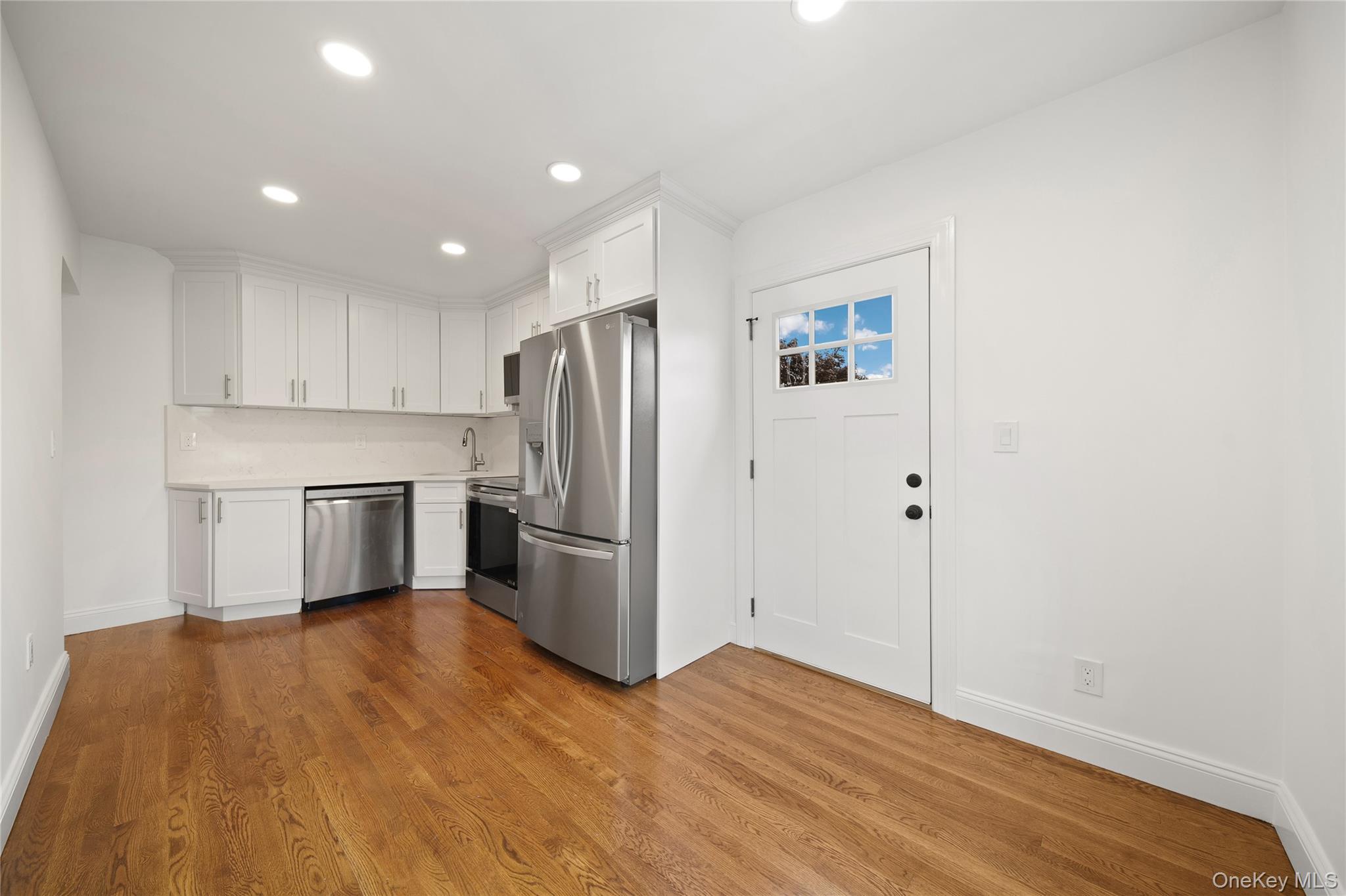 3914 Waverly Avenue Property Photo 20
