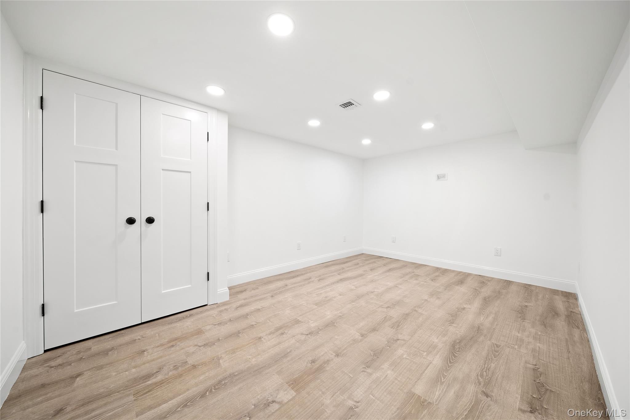 3914 Waverly Avenue Property Photo 26