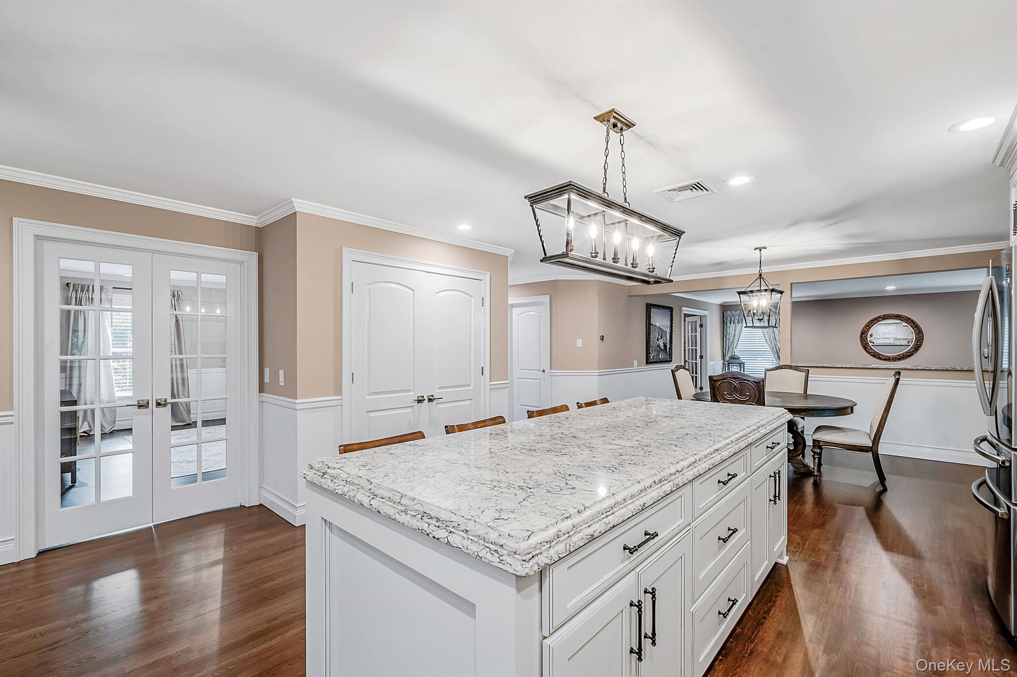 44 Niagara Street Property Photo 13
