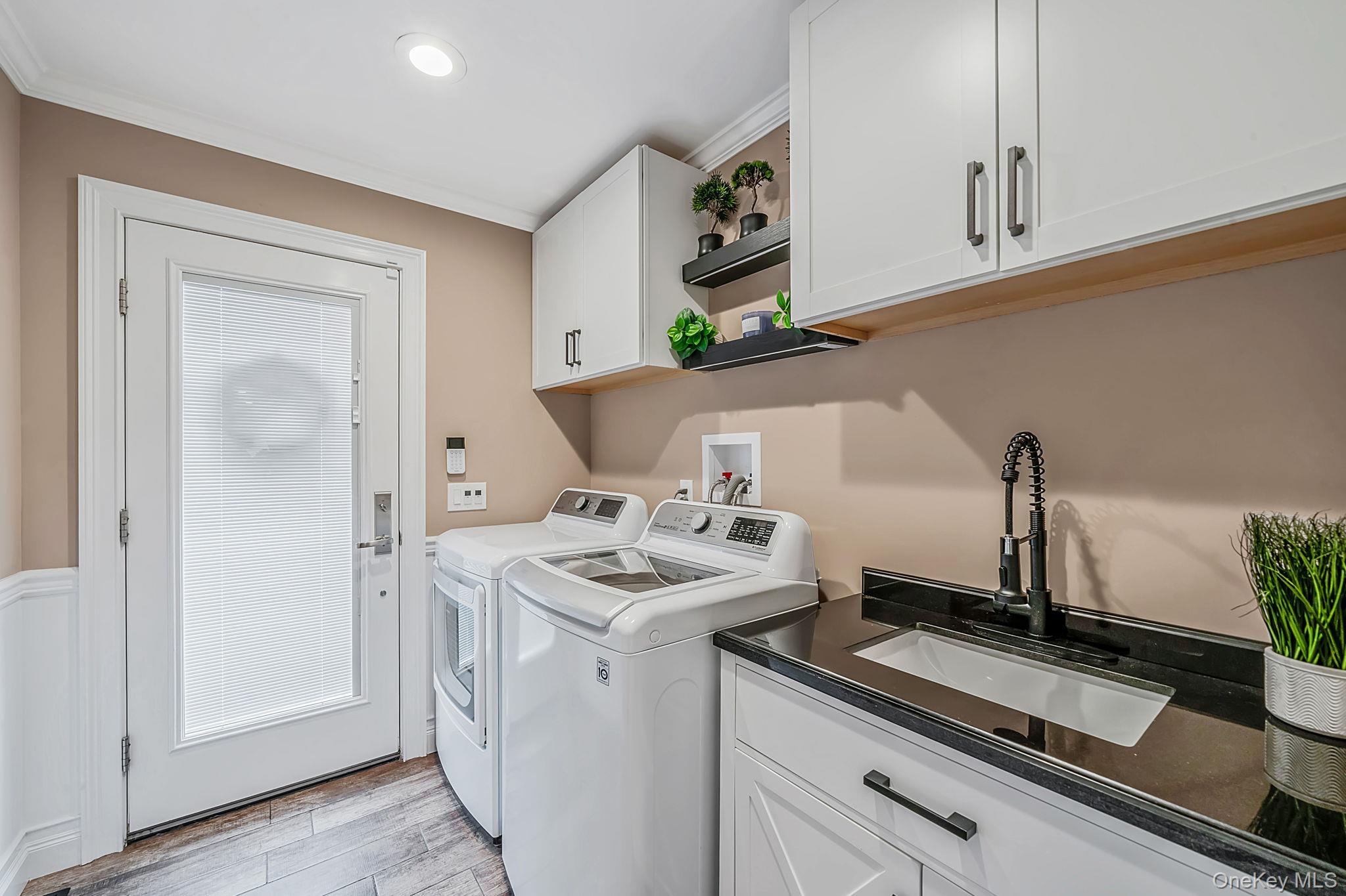 44 Niagara Street Property Photo 17