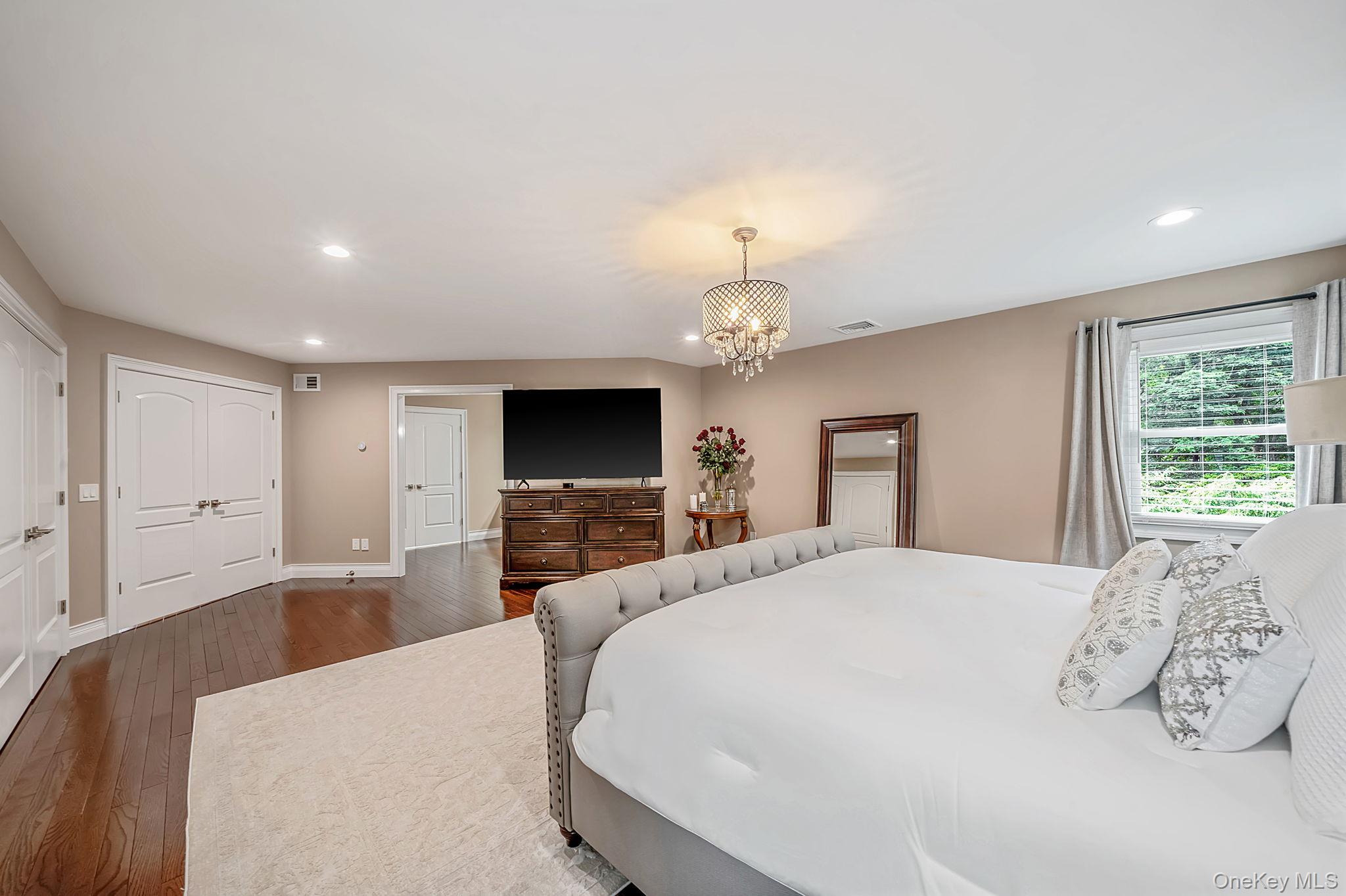 44 Niagara Street Property Photo 24