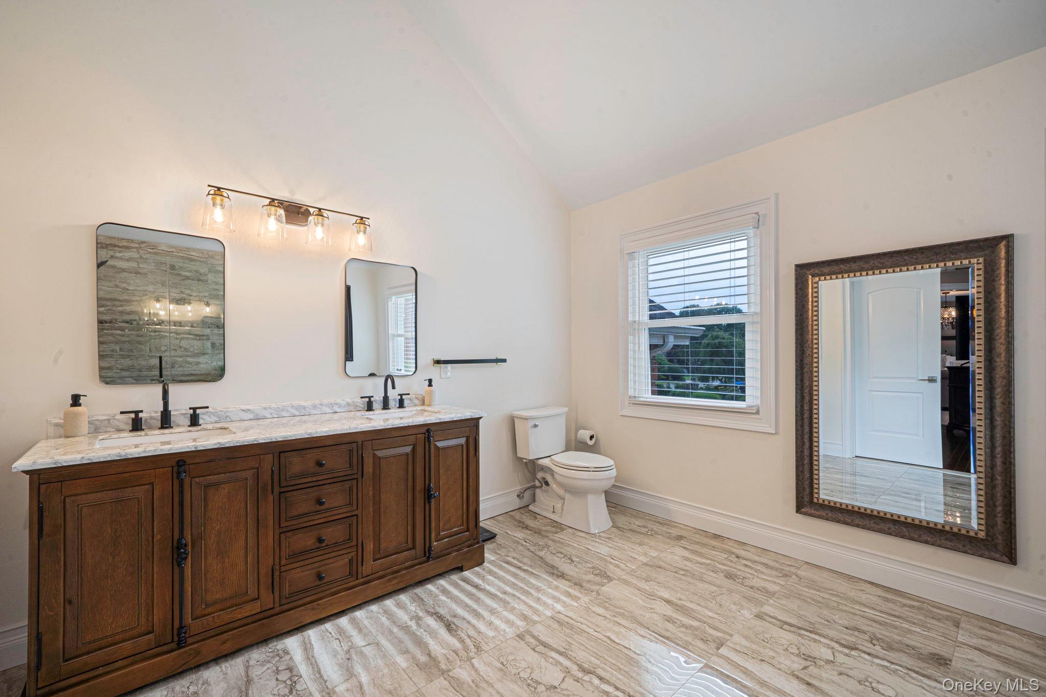 44 Niagara Street Property Photo 25