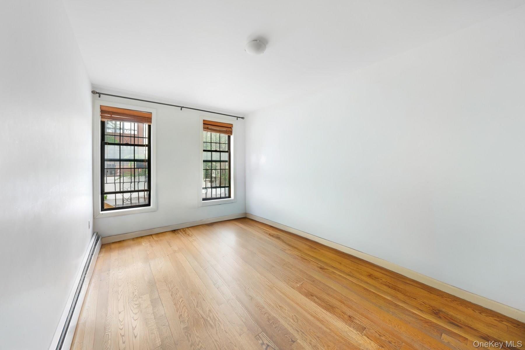 479 Bainbridge Street Property Photo 12