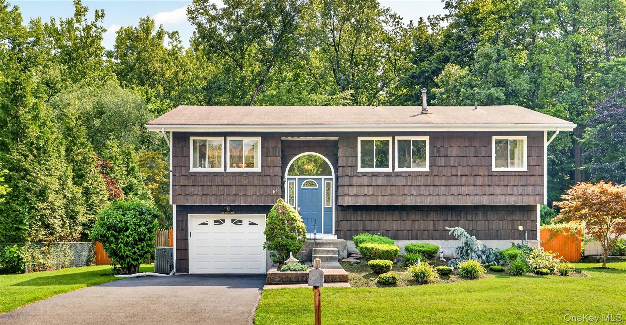 10 Lighthouse Court Property Photo 1
