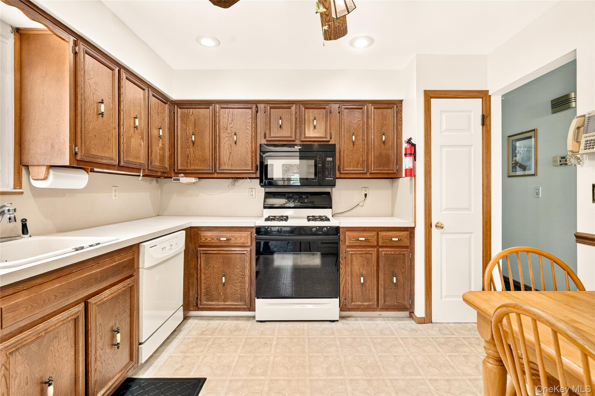 10 Lighthouse Court Property Photo 20