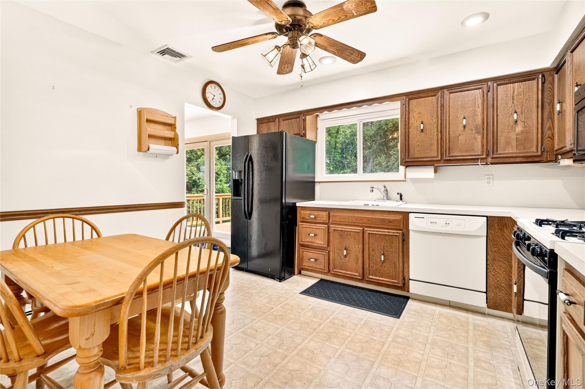 10 Lighthouse Court Property Photo 21