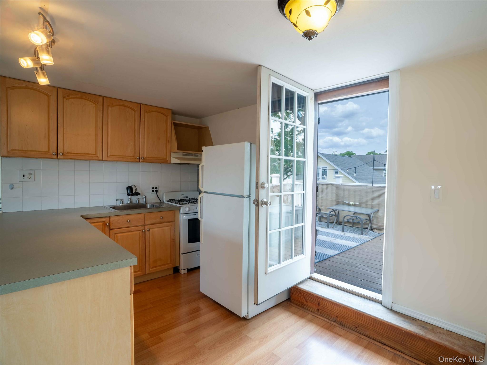 9 Satterie Avenue Property Photo 16