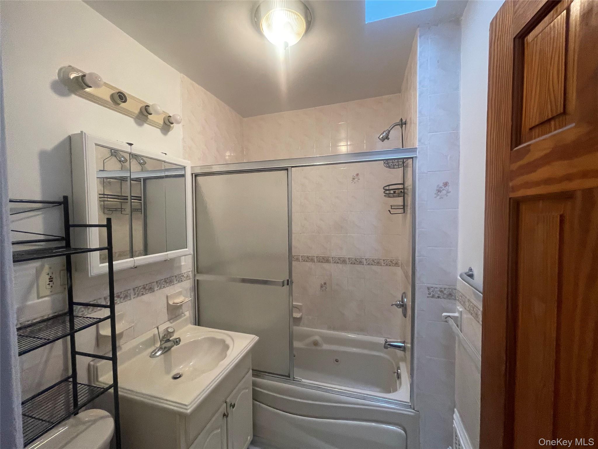2811 Gunther Avenue Property Photo 5