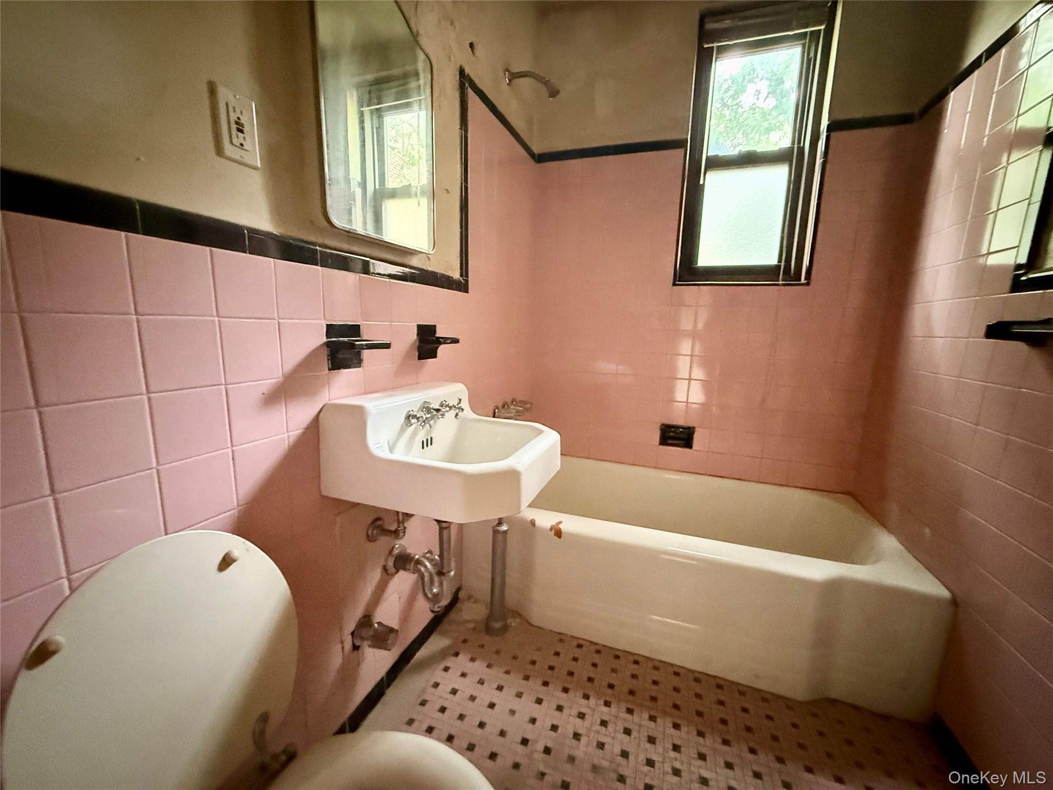 11315 34th Avenue 1e Property Photo 5