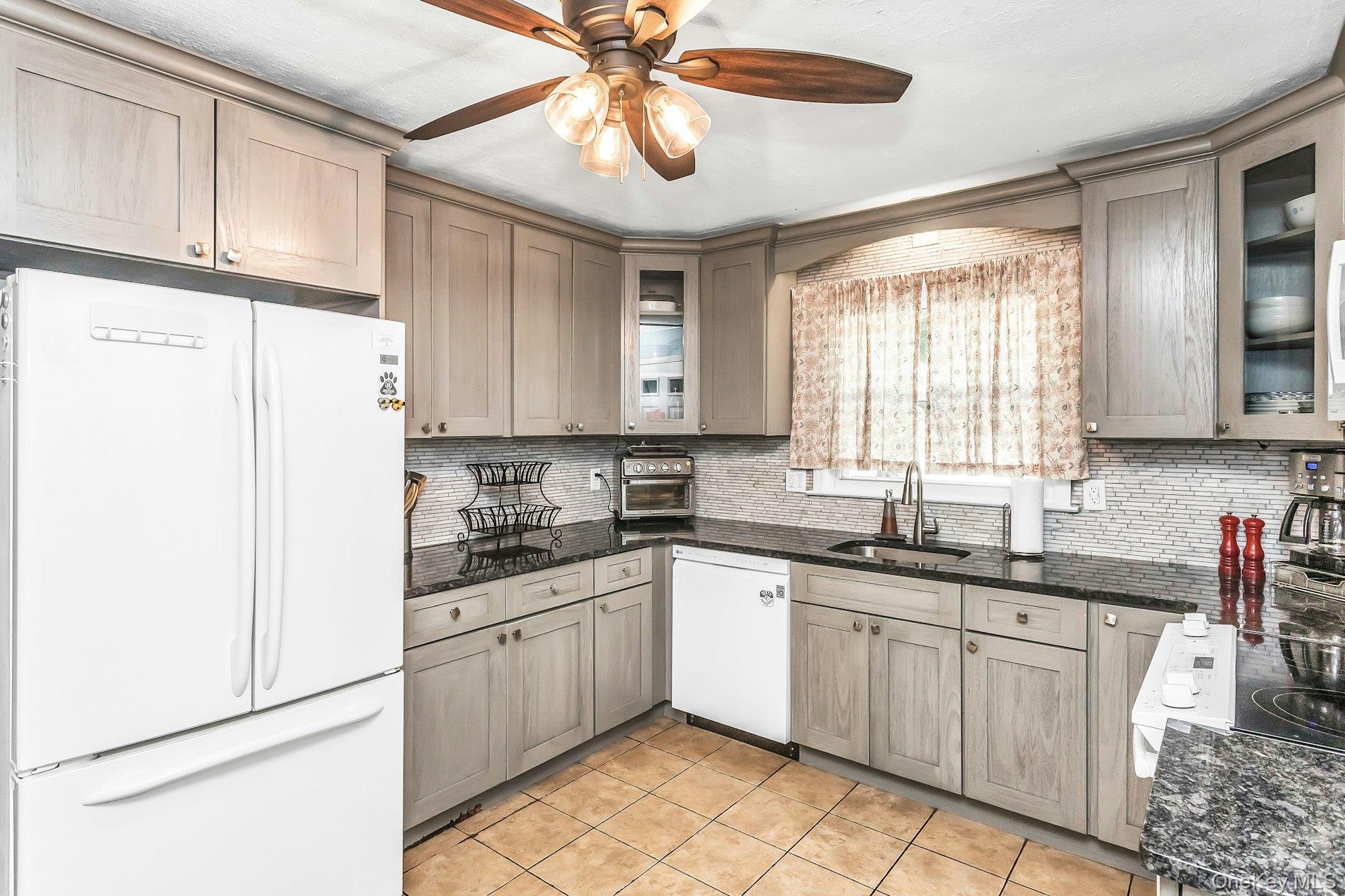 23 Lambert Avenue Property Photo 13