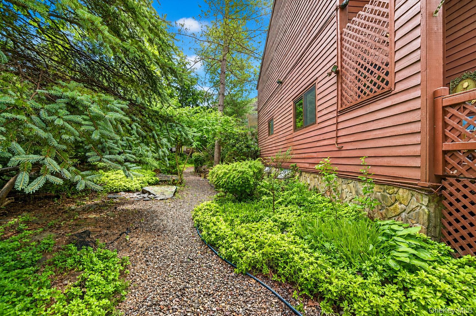 53 Meadowlark Lane Property Photo 3
