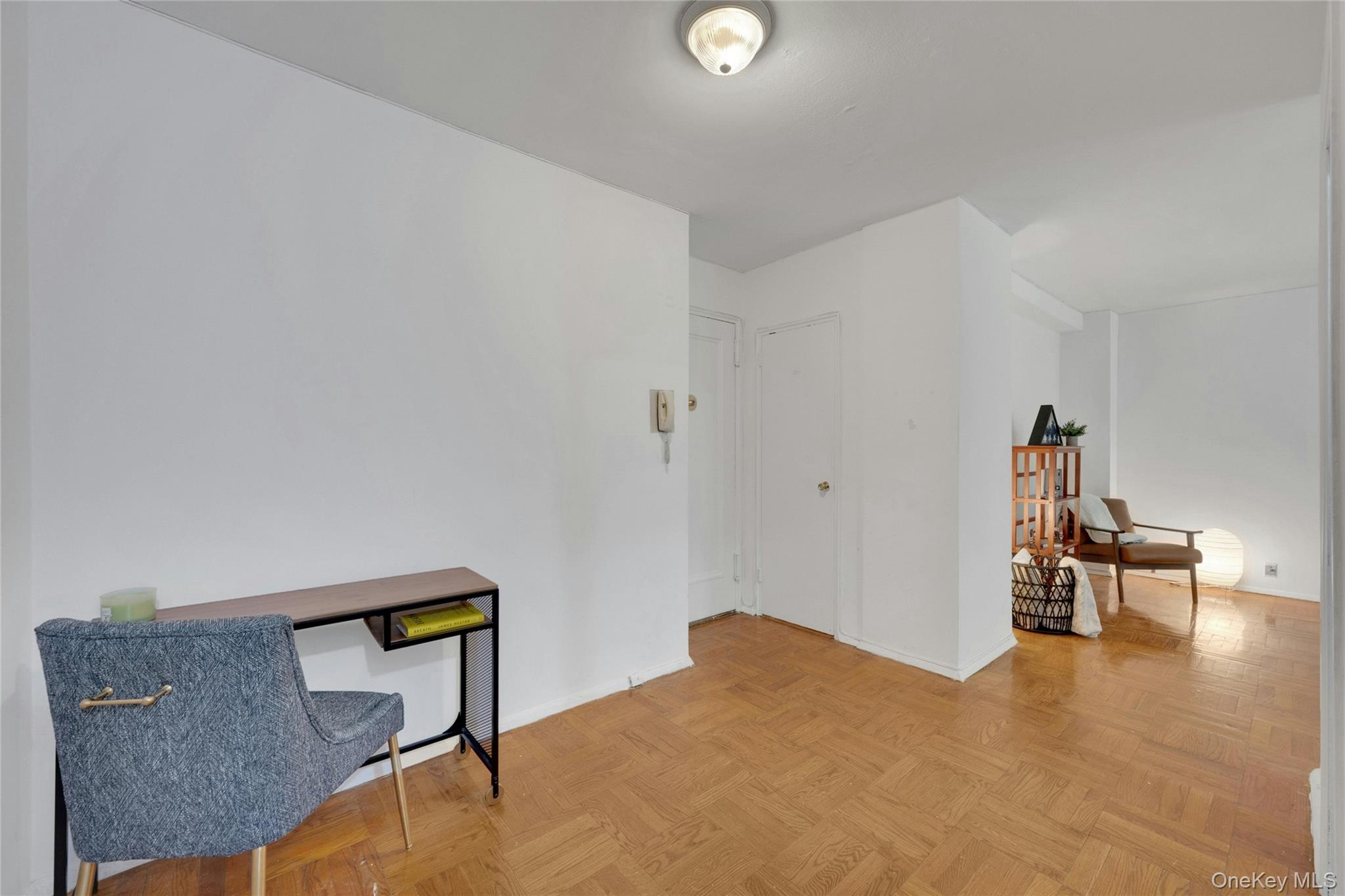 735 Kappock Street 2f Property Photo 8