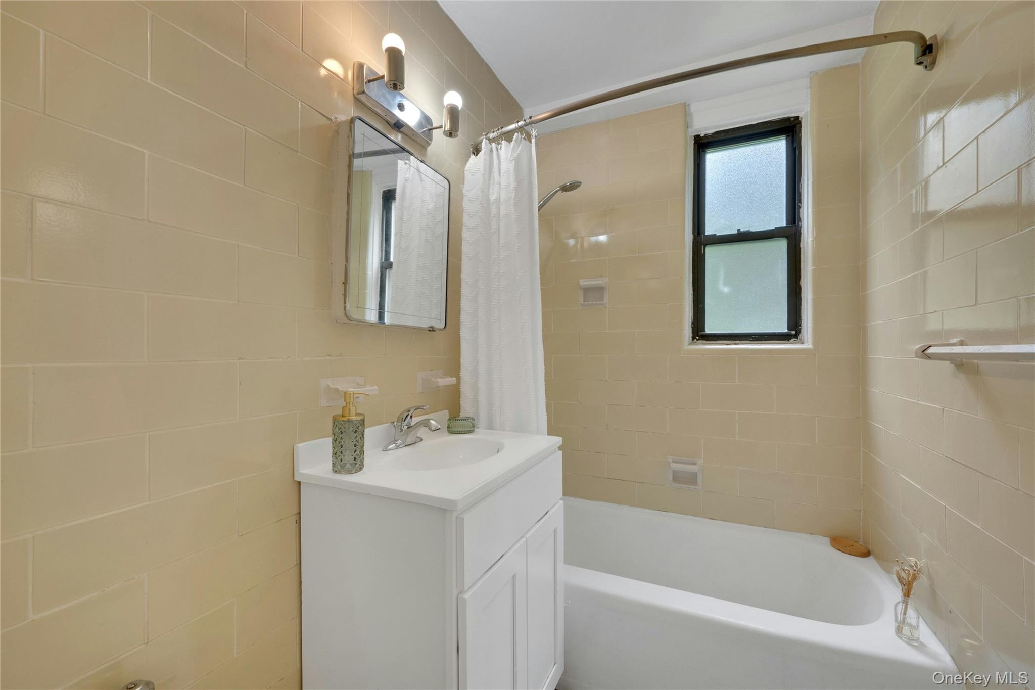 735 Kappock Street 2f Property Photo 19