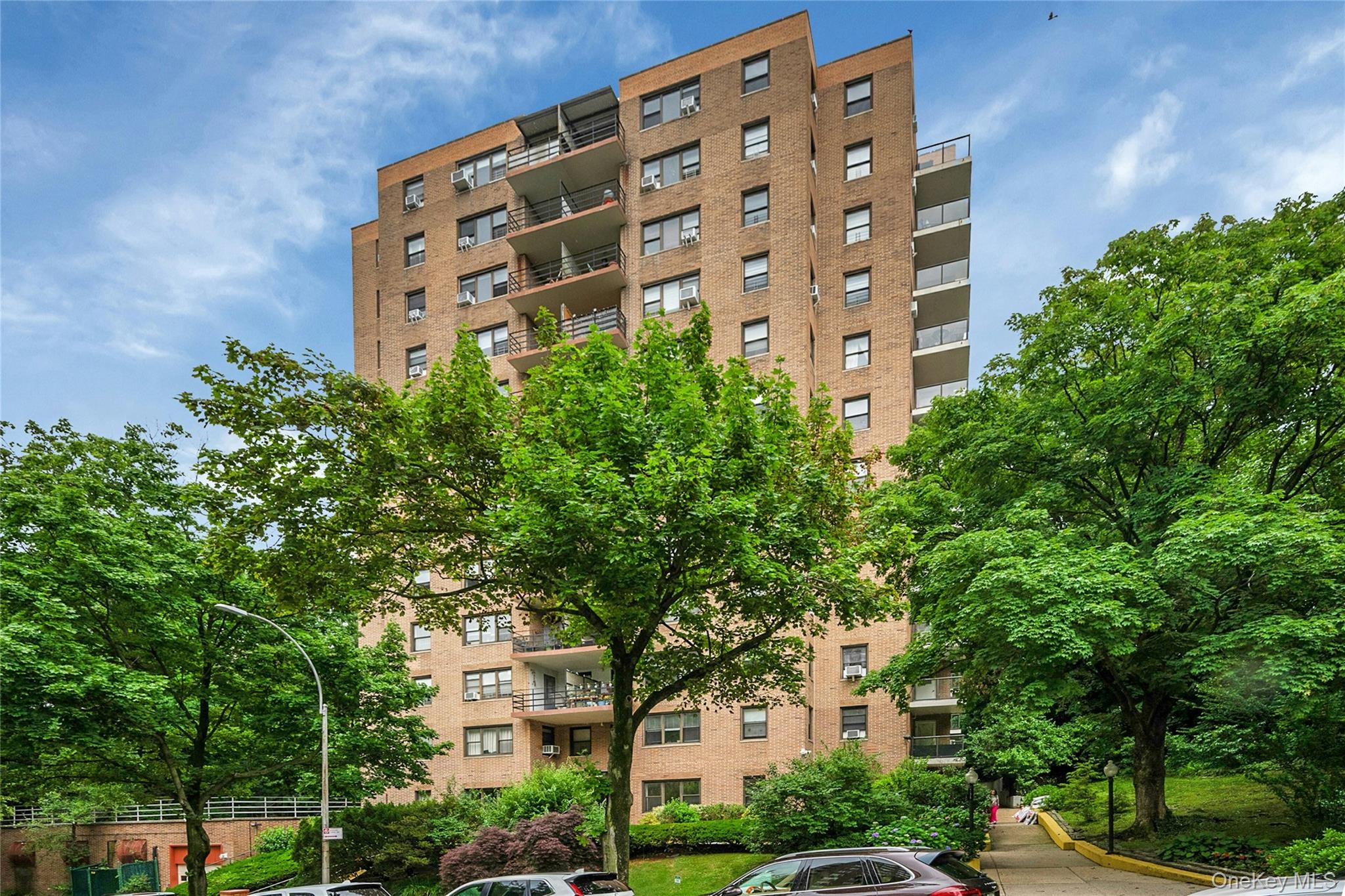 735 Kappock Street 2f Property Photo 32