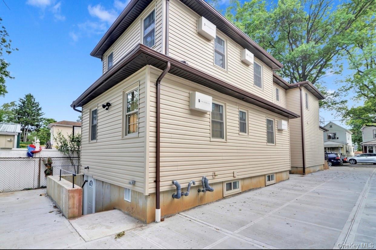 11425 148th Street Property Photo 2