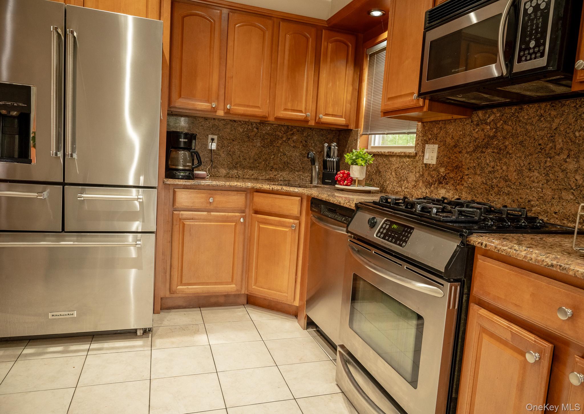 2104 157th Street Property Photo 5
