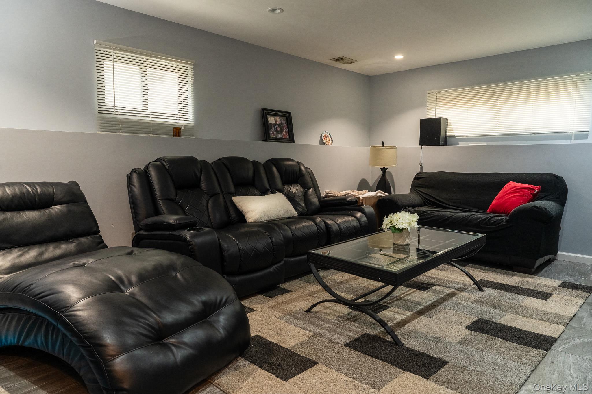 2104 157th Street Property Photo 17