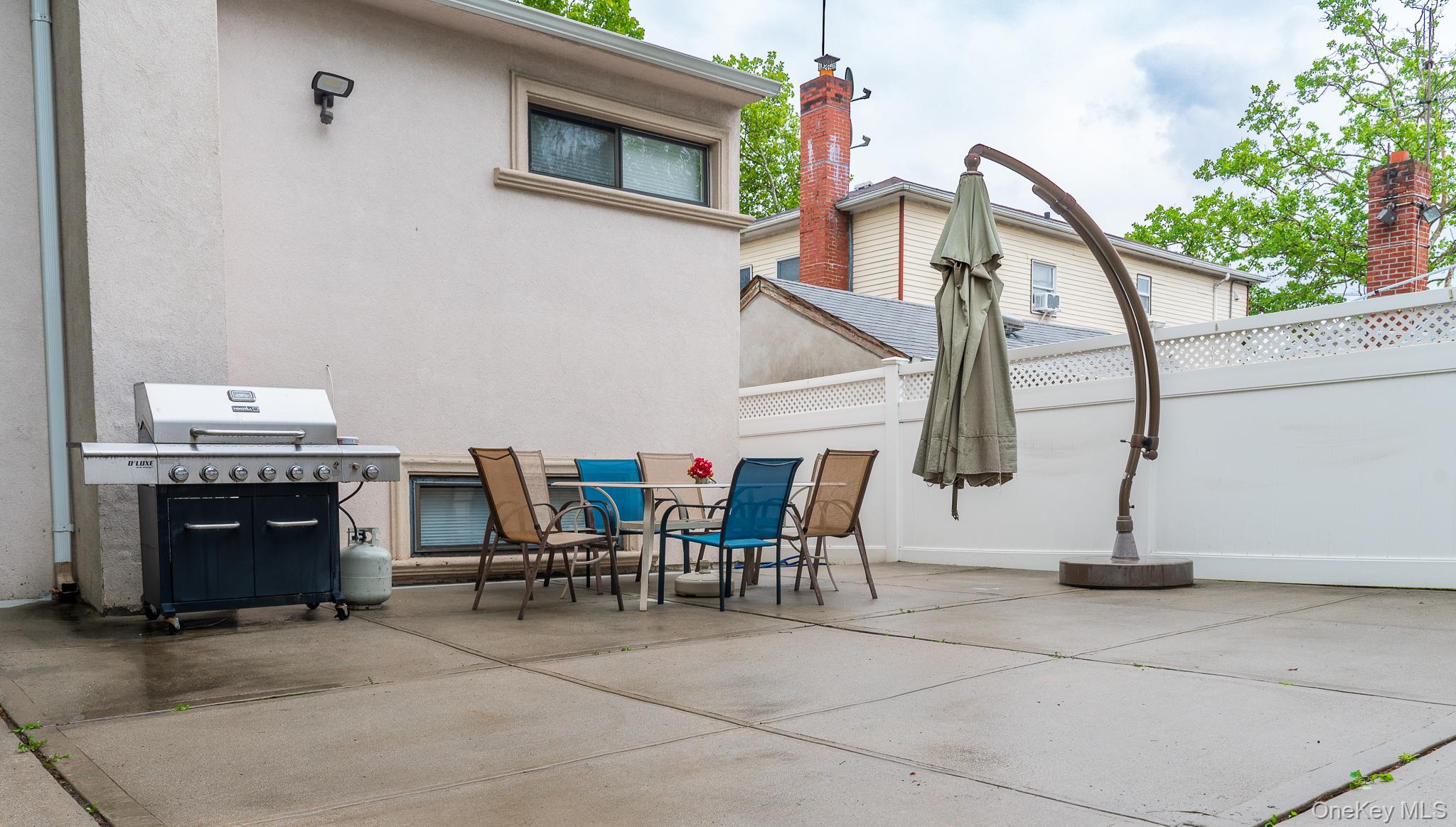 2104 157th Street Property Photo 22