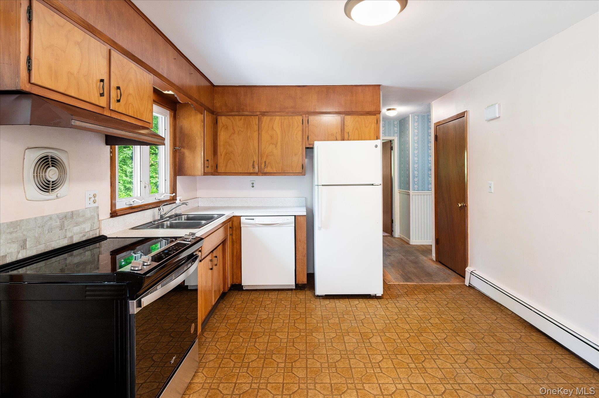 14 Tower Road Property Photo 19