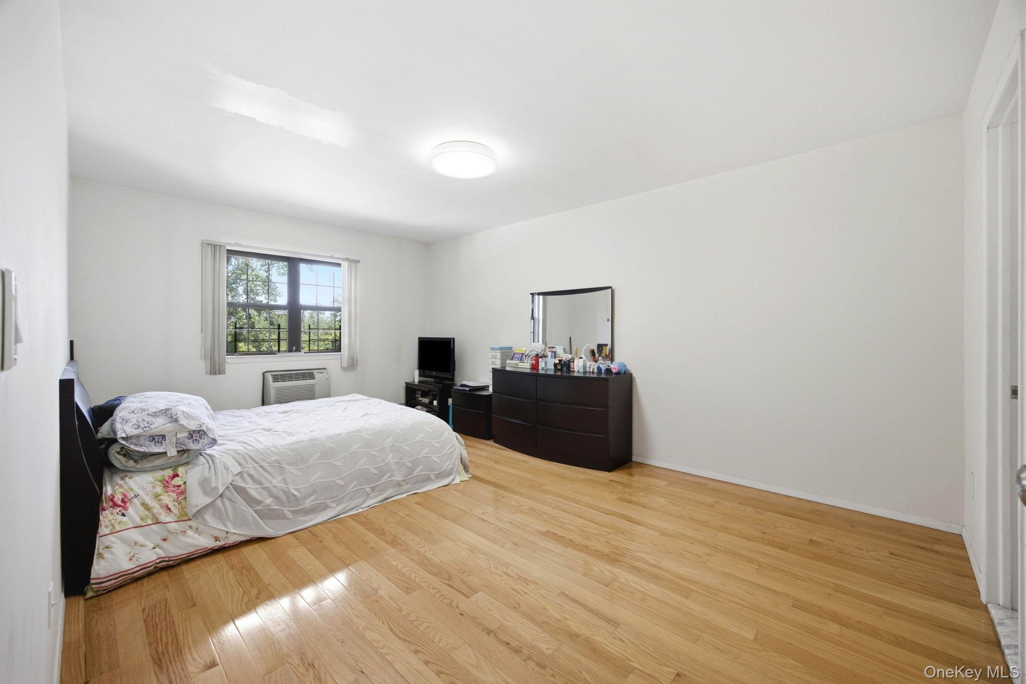 425 Schorr Drive Property Photo 11