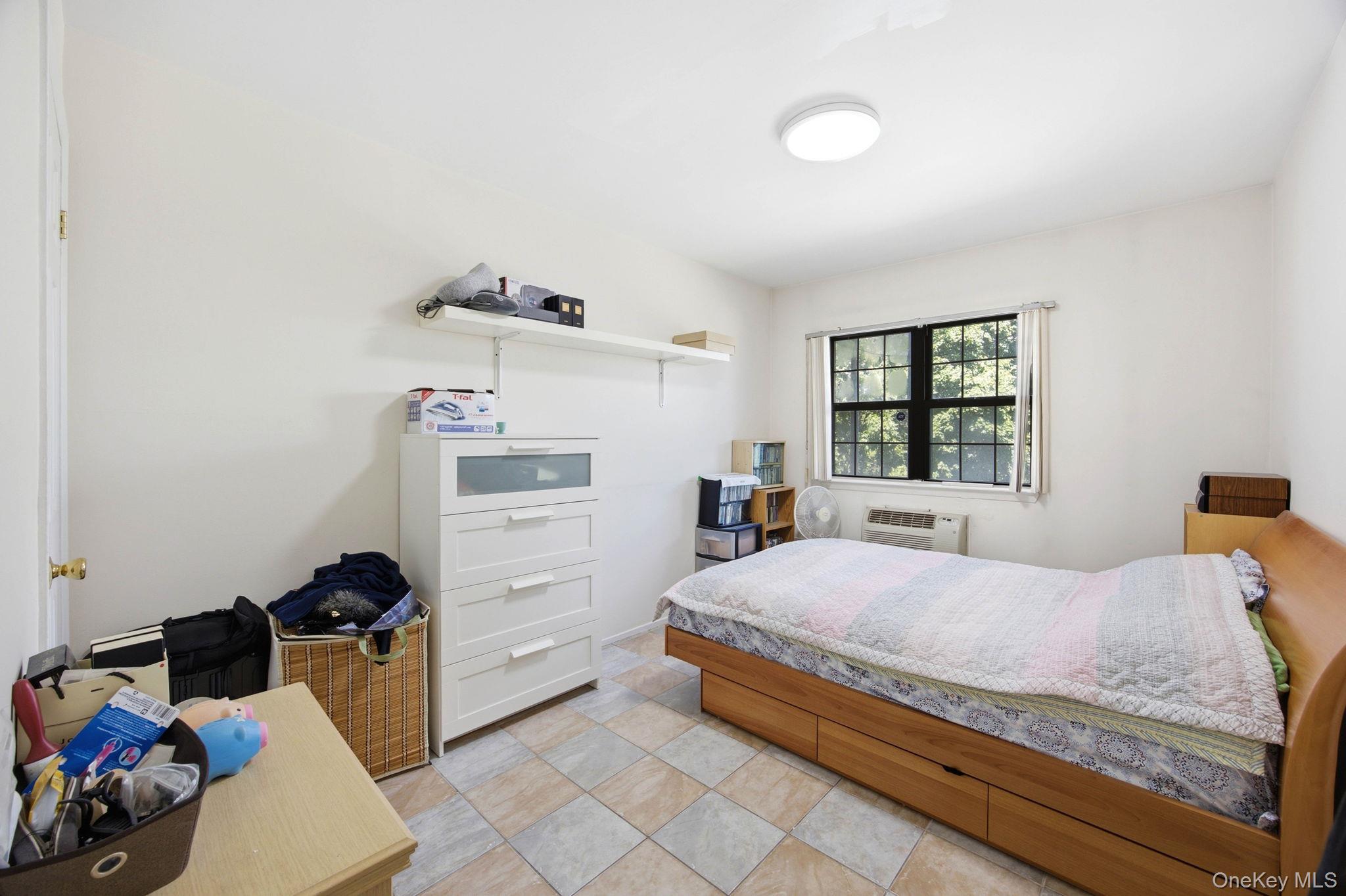 425 Schorr Drive Property Photo 13