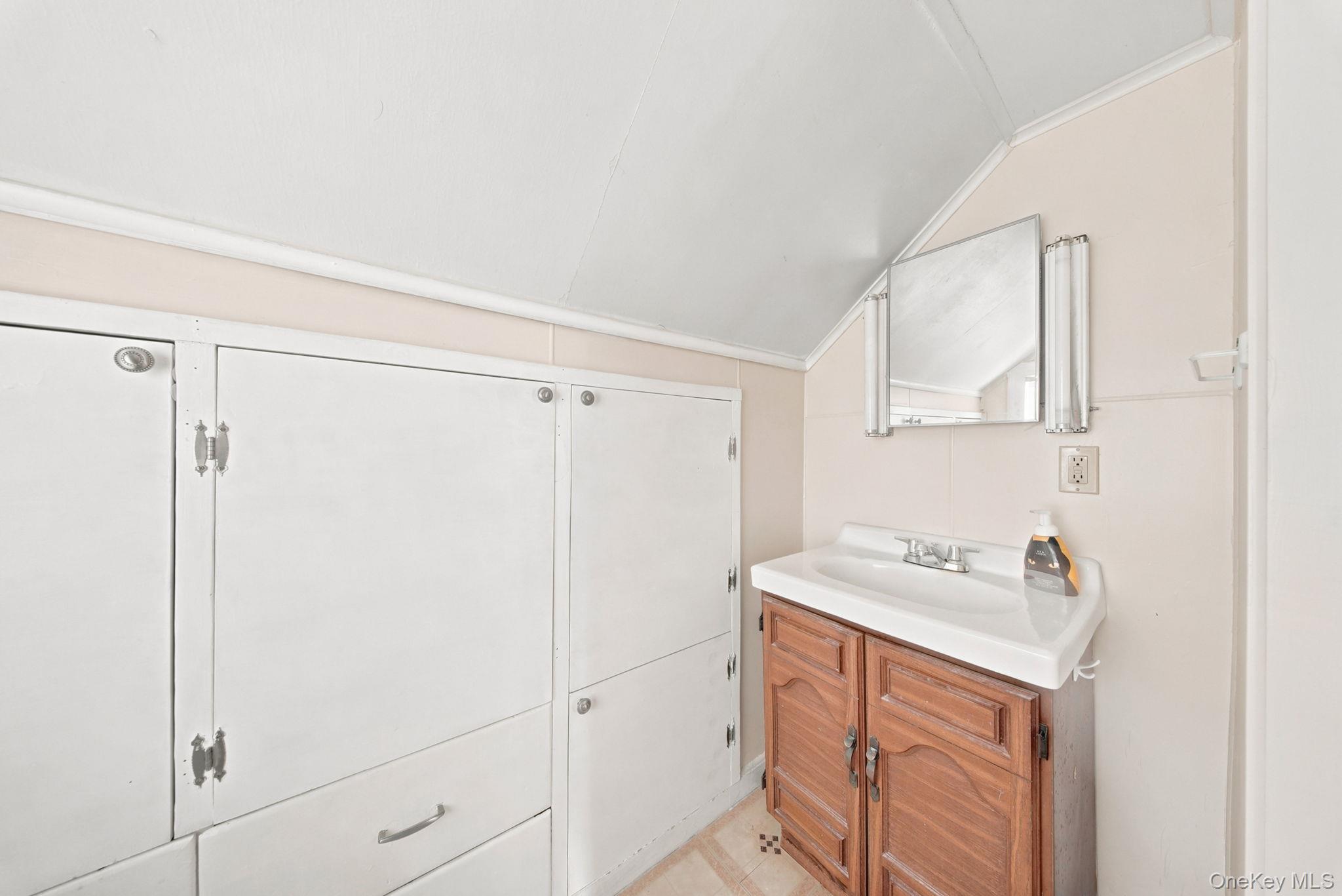 12 1/2 Schultz Street 3 Property Photo 17