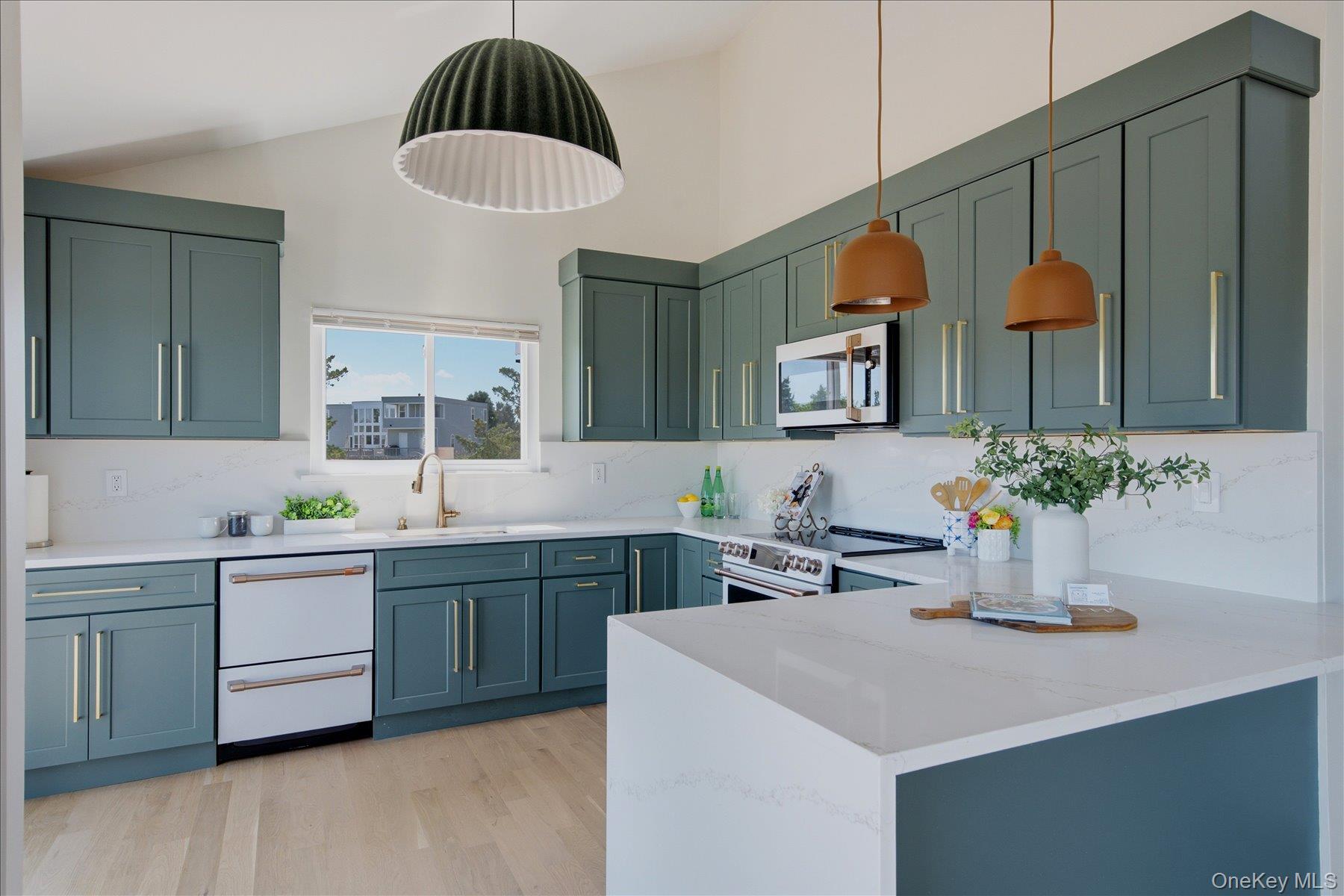 16 Meadow Lane Property Photo 8