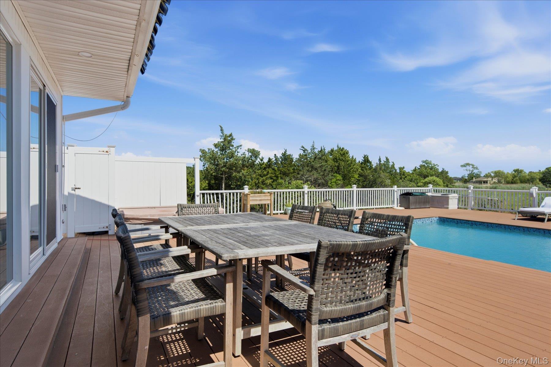 16 Meadow Lane Property Photo 21