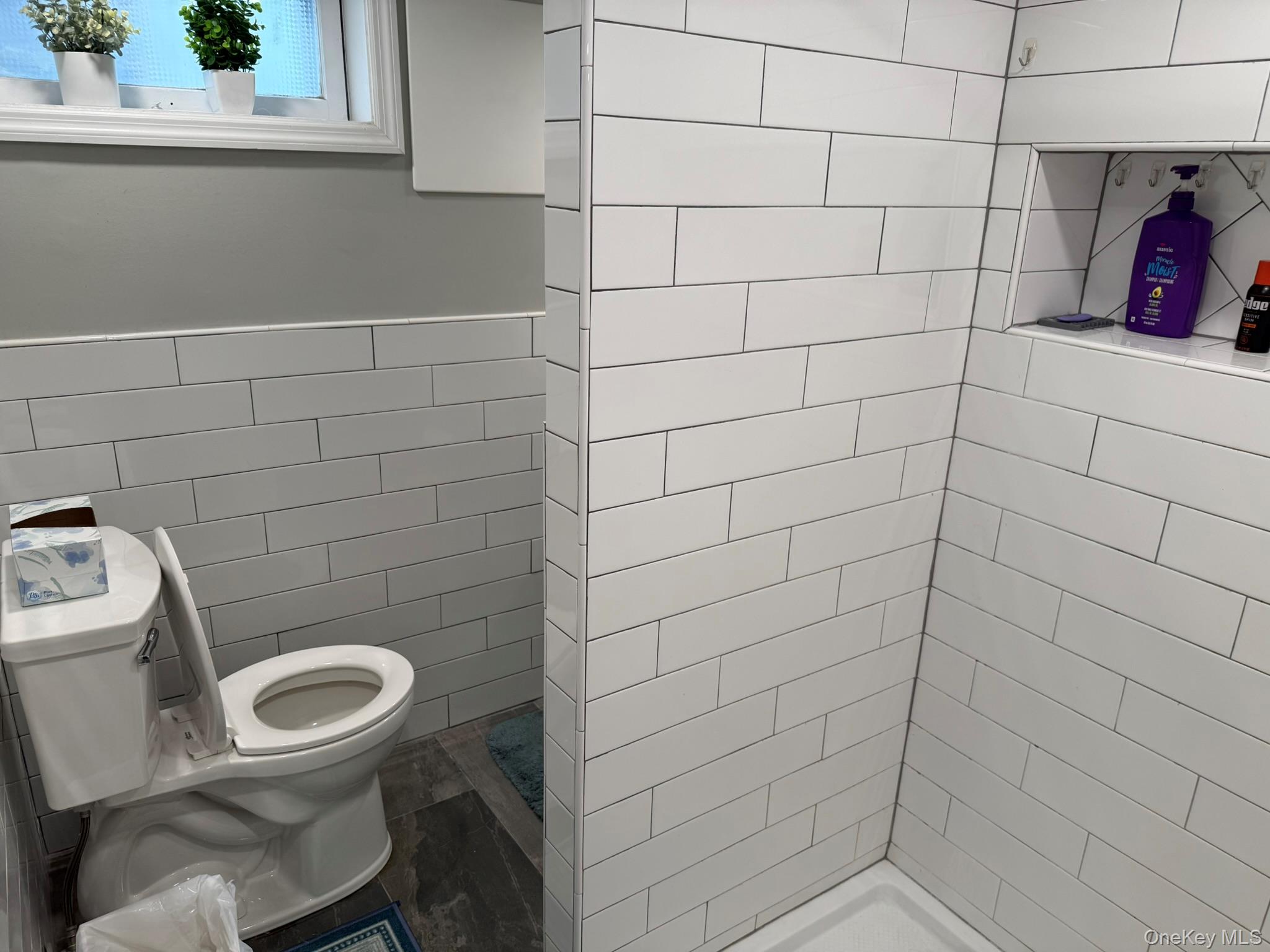 476 Bernard Street Property Photo 18