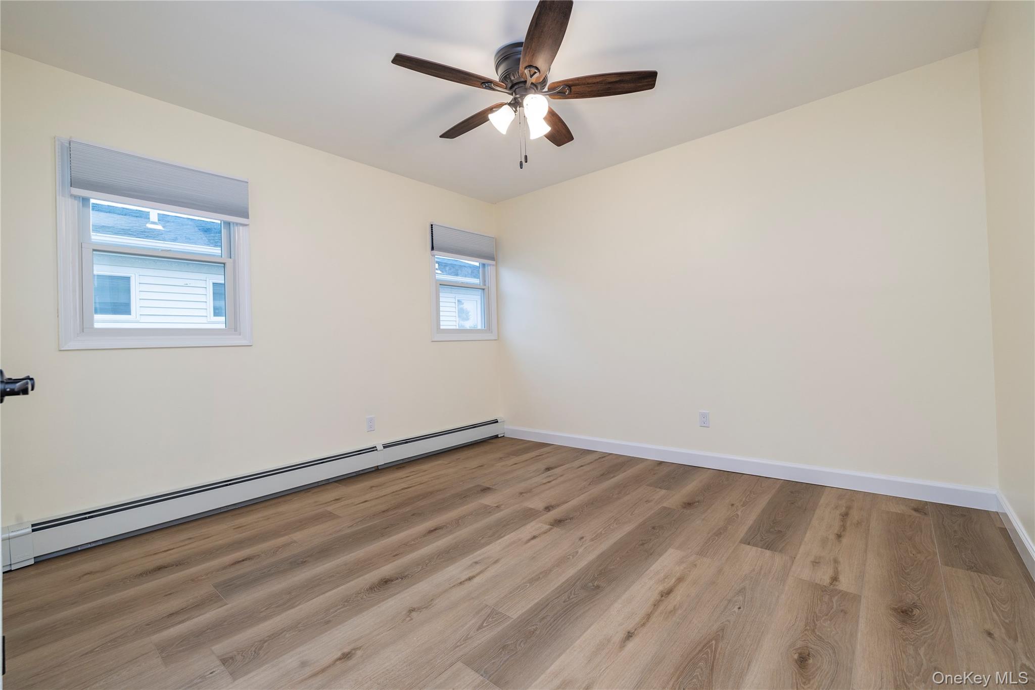 542 E Pine Street Upper Property Photo 16