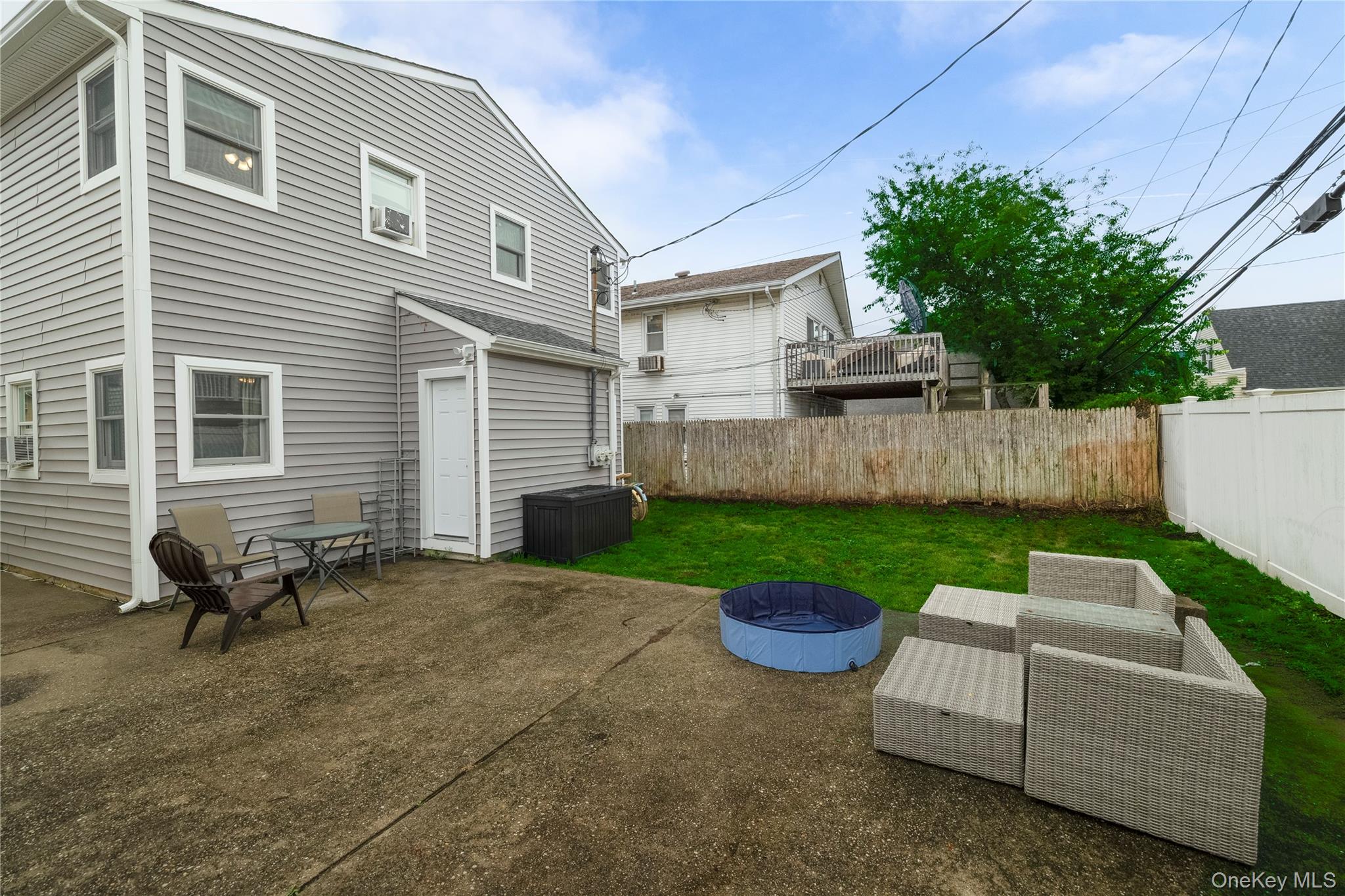 542 E Pine Street Upper Property Photo 23