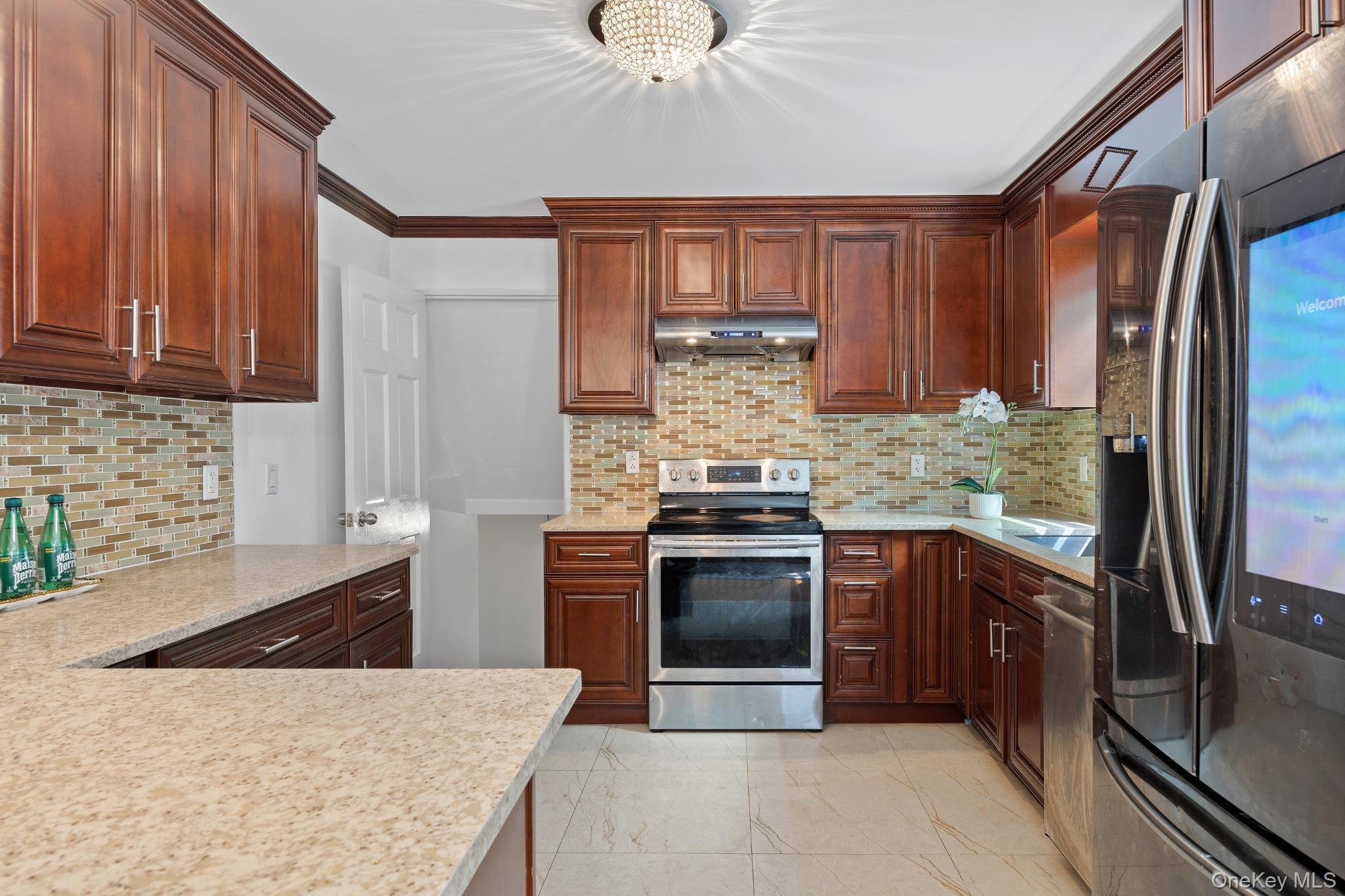 21 Joyce Road Property Photo 6