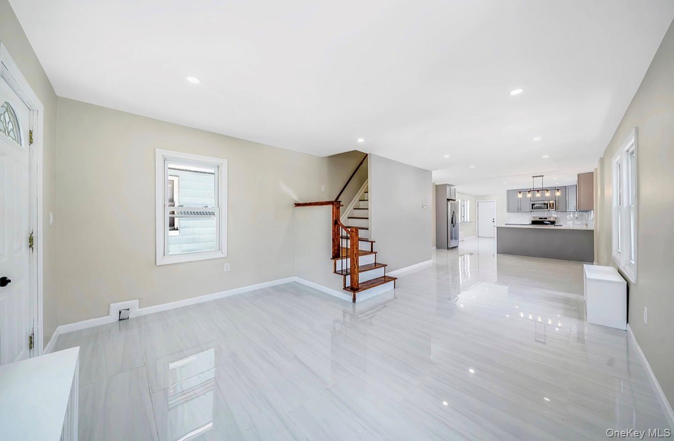 530 Washington Avenue Property Photo 6