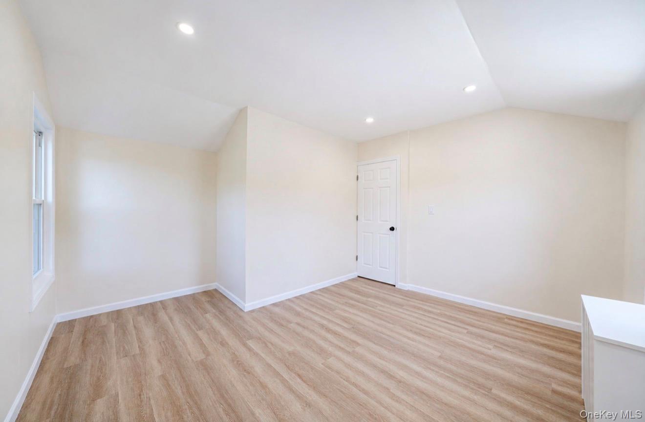 530 Washington Avenue Property Photo 14