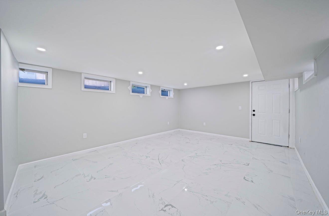 530 Washington Avenue Property Photo 22