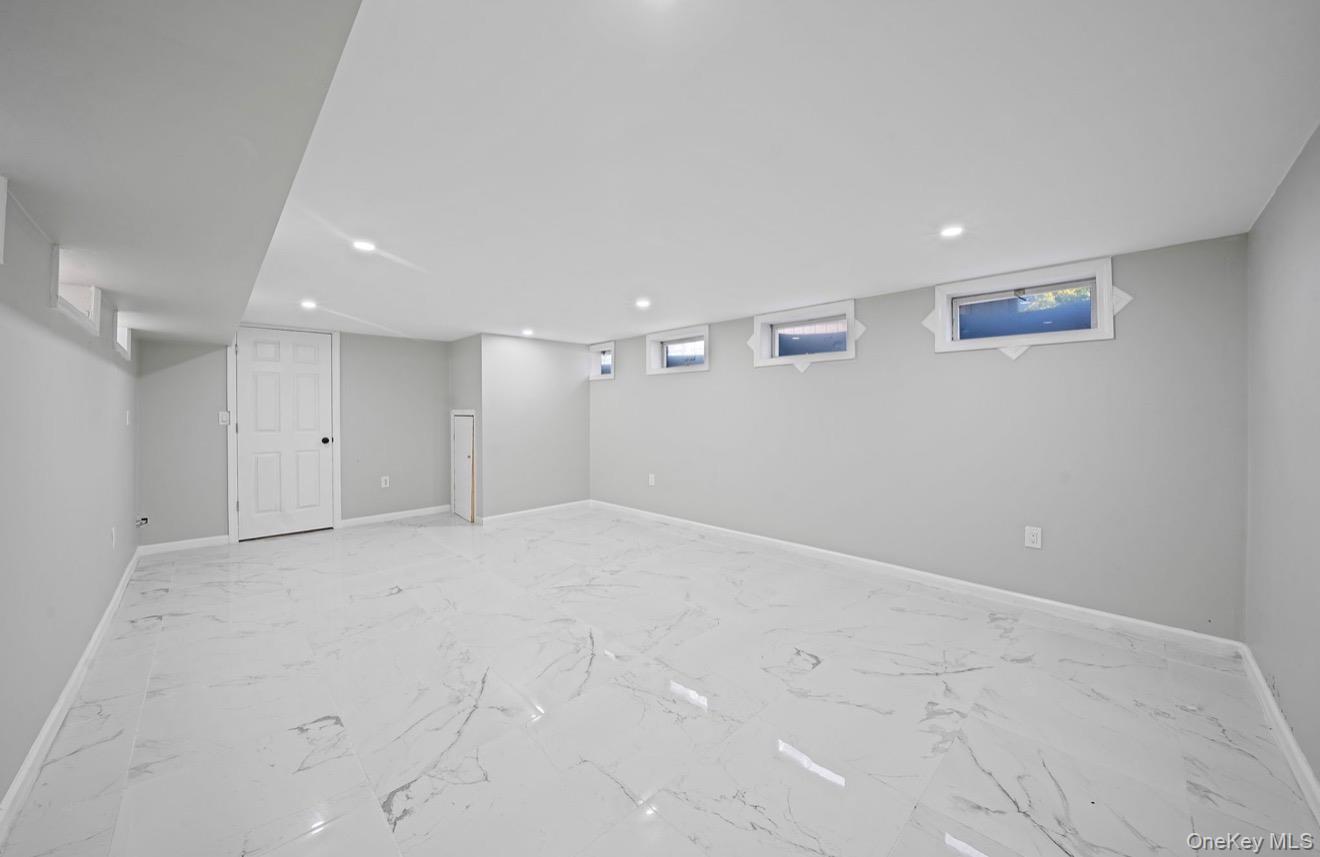 530 Washington Avenue Property Photo 23
