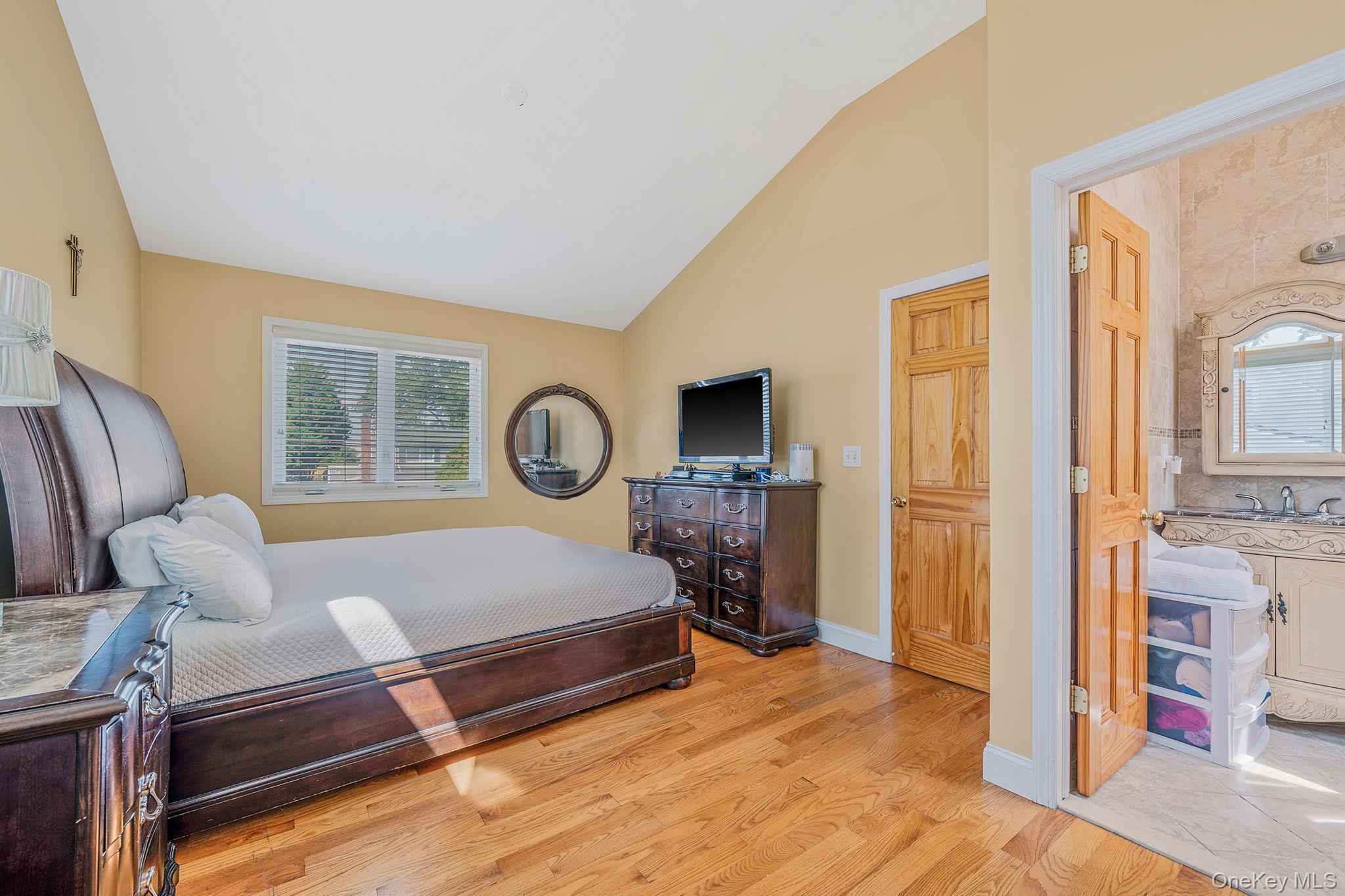 540 Scudder Avenue Property Photo 15