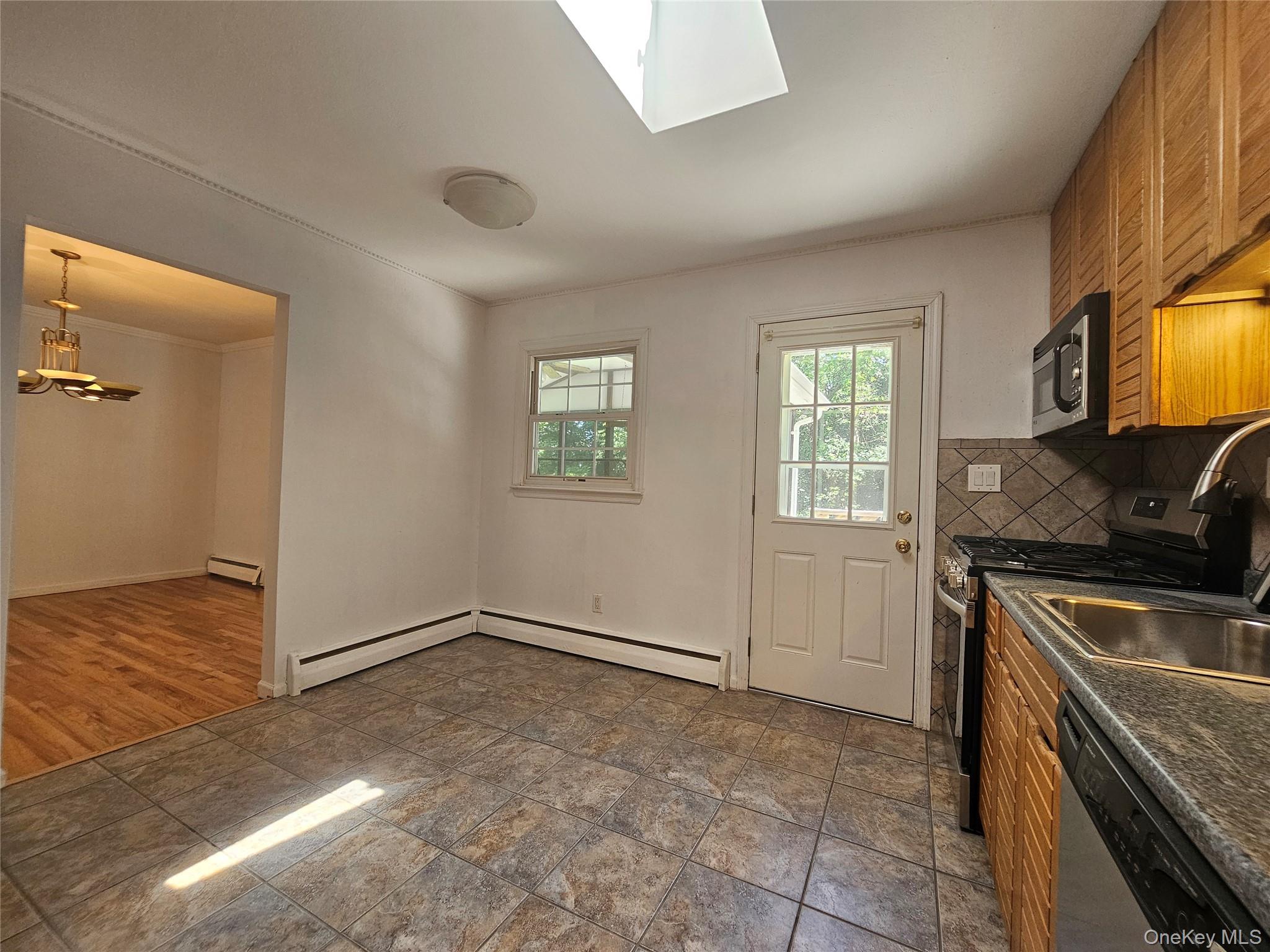 7 Scotchtown Drive Property Photo 12